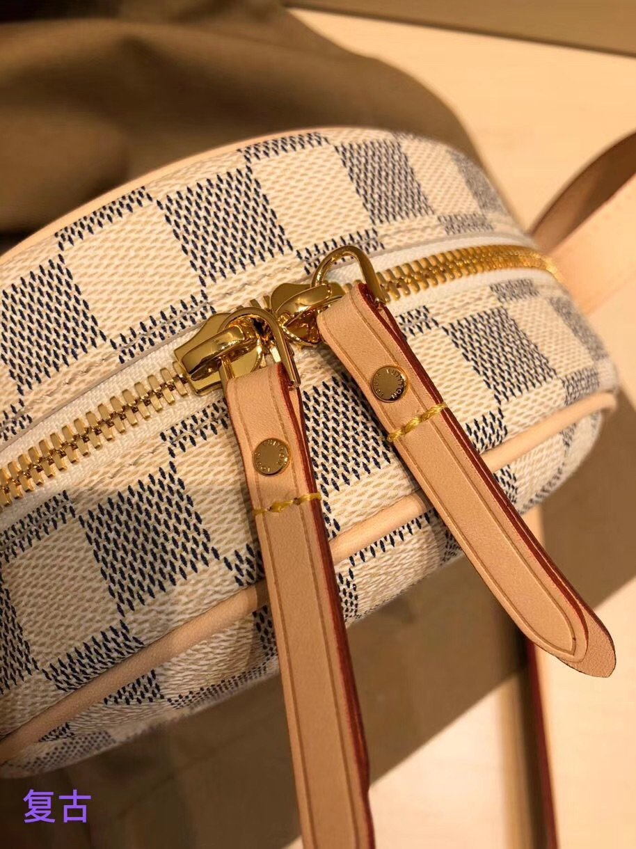 Elite Carryalls