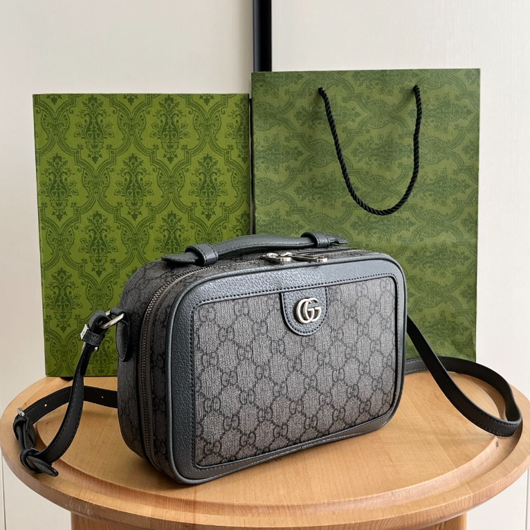 Elite Carryalls