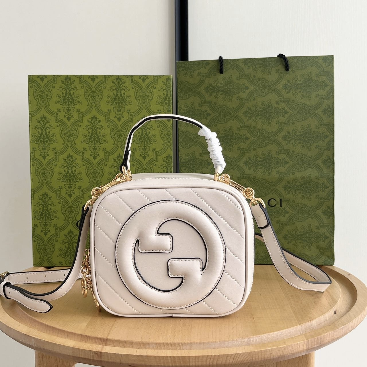 Elite Carryalls