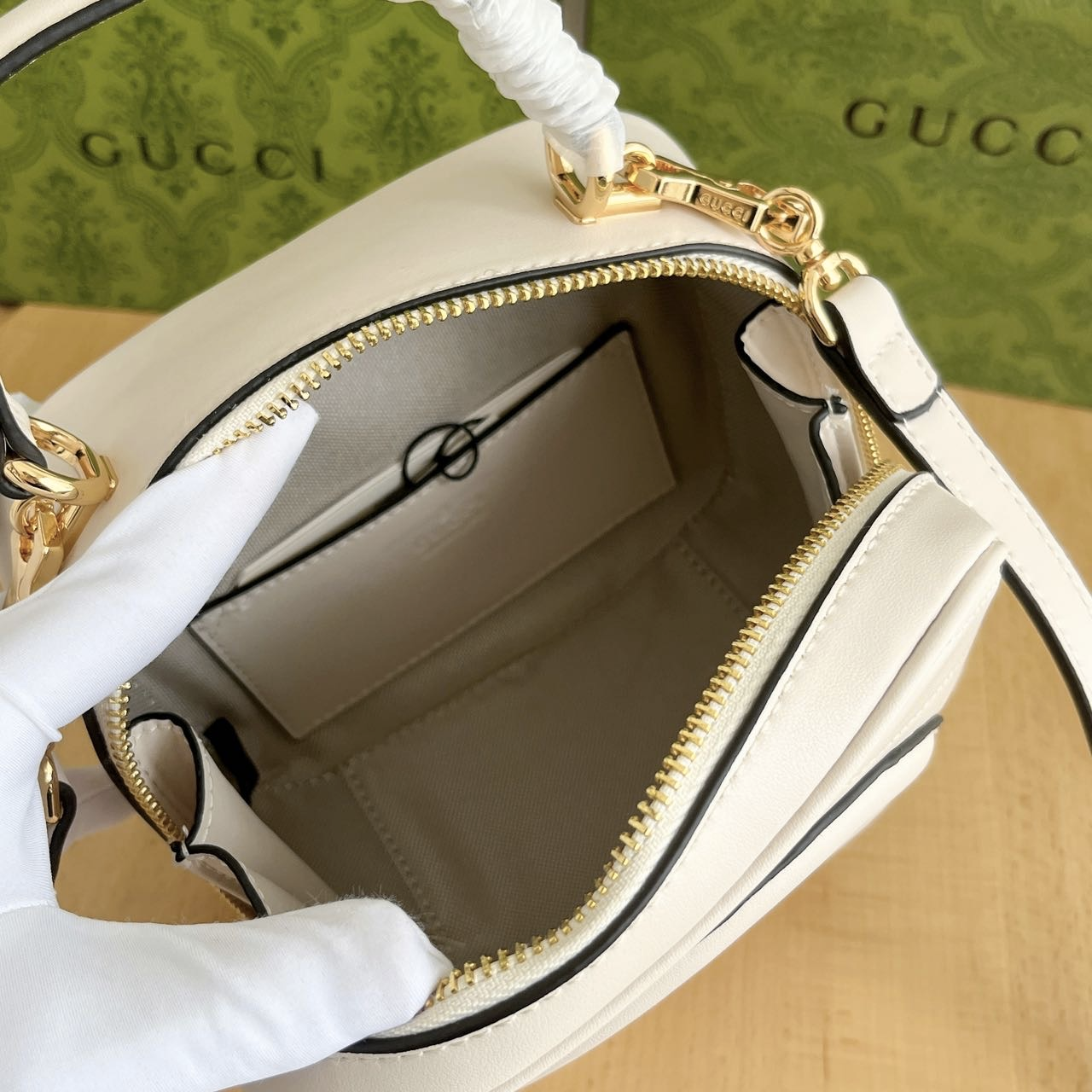 Elite Carryalls