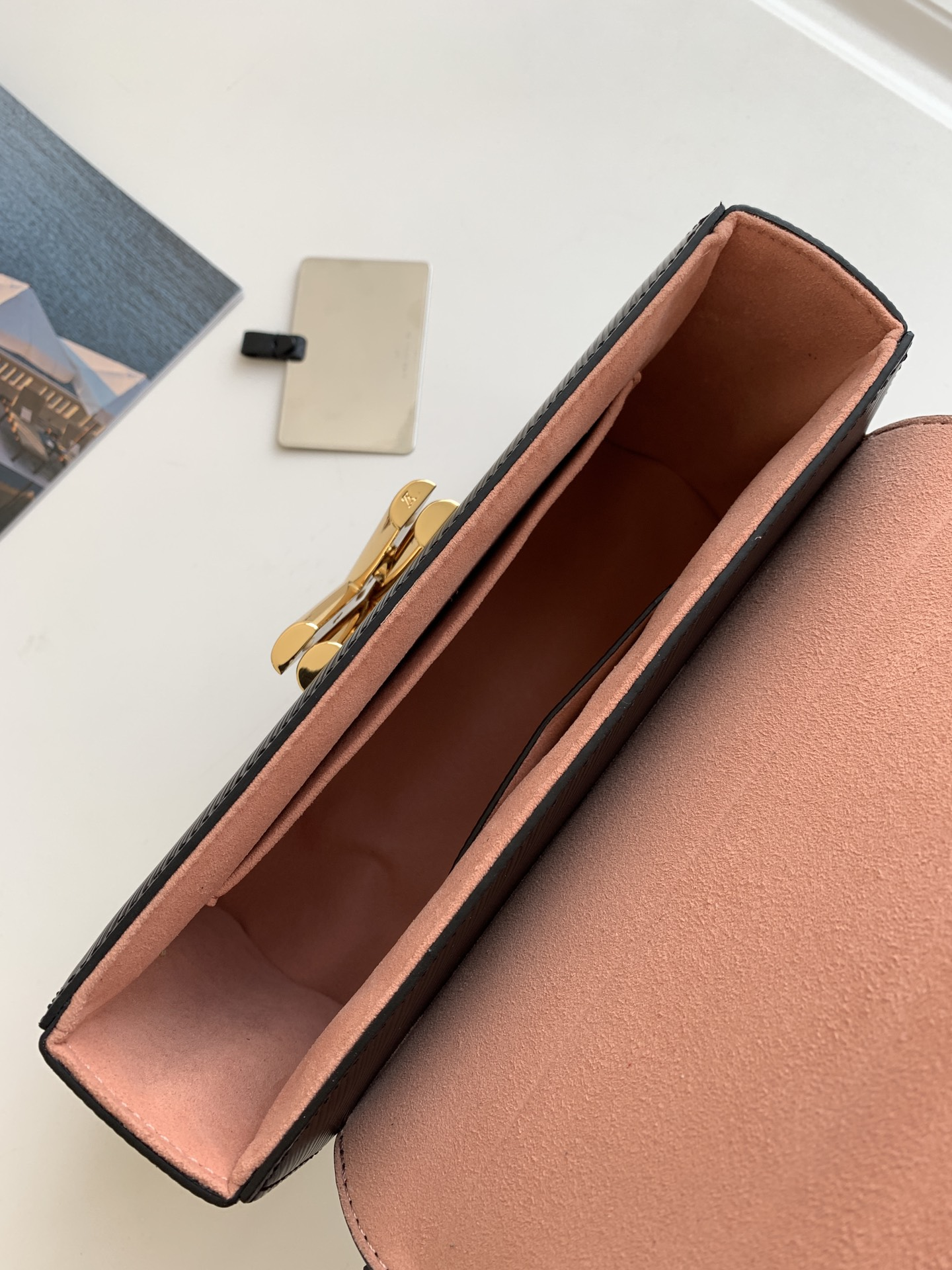 Elite Carryalls