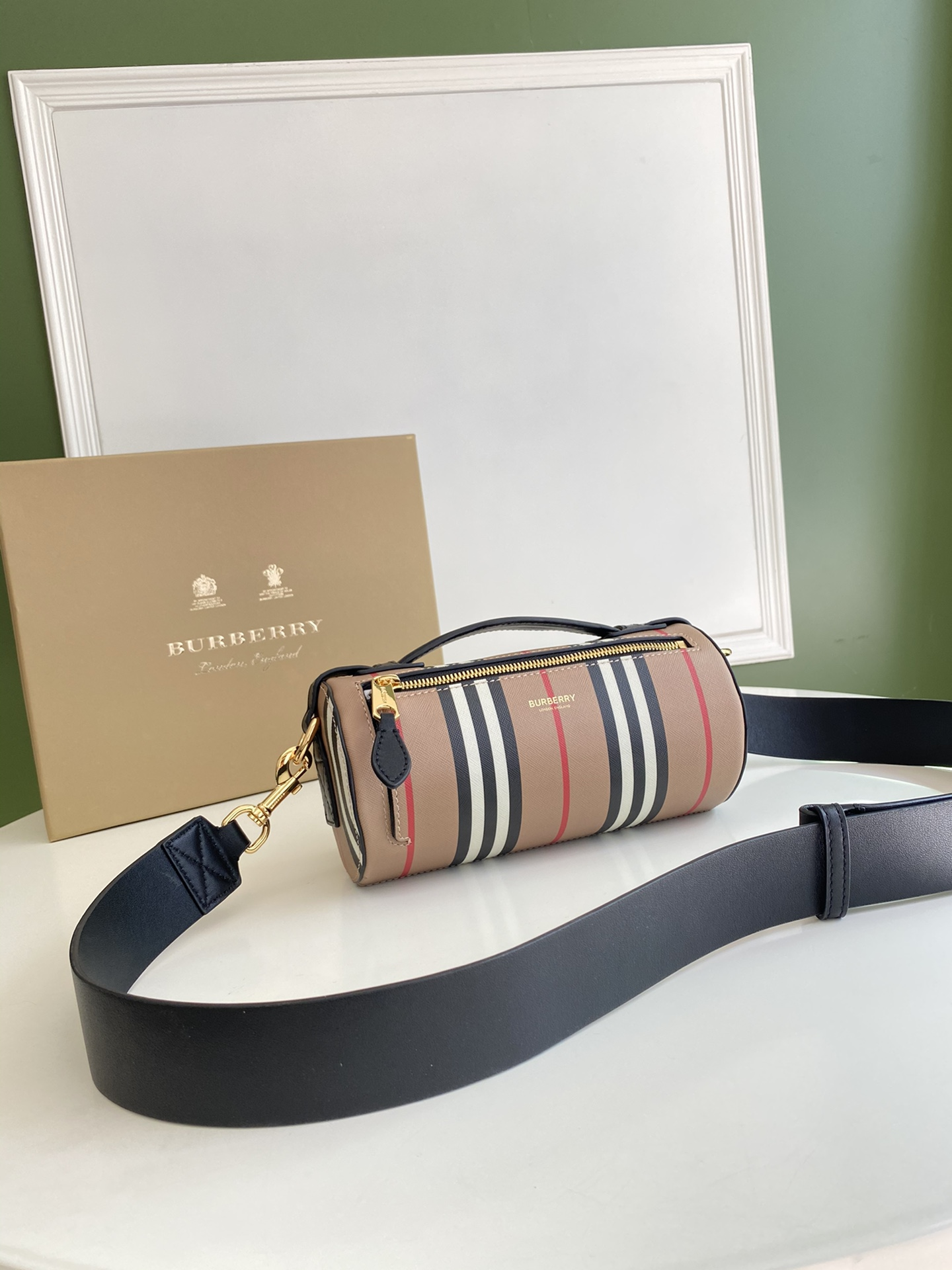 Elite Carryalls
