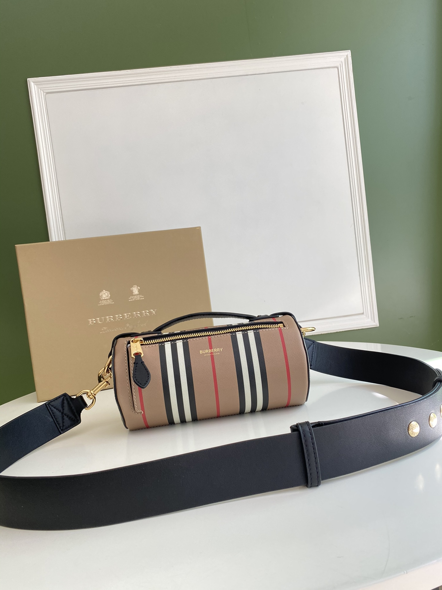 Elite Carryalls