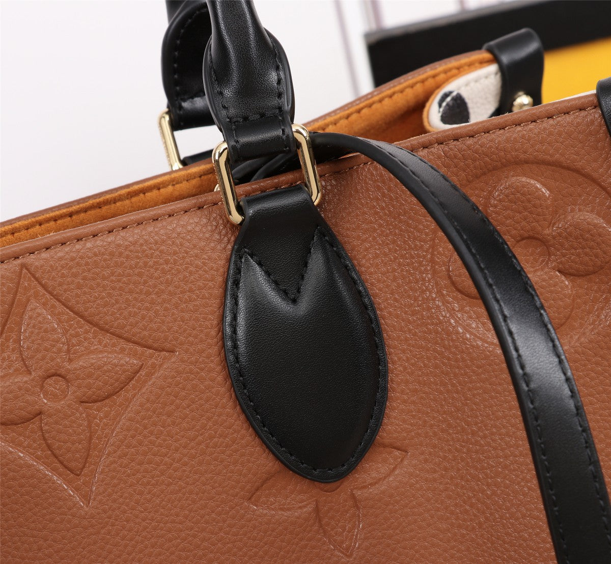 Elite Carryalls