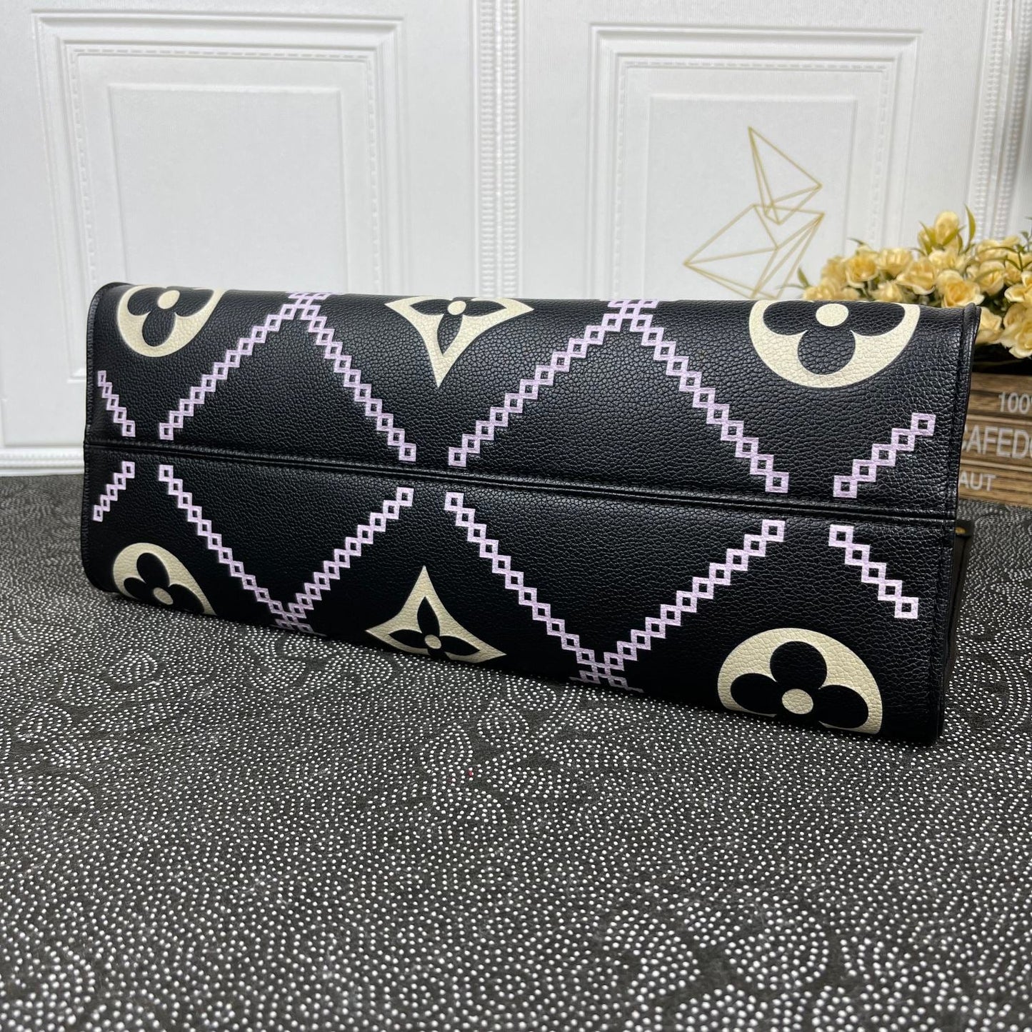 Elite Carryalls
