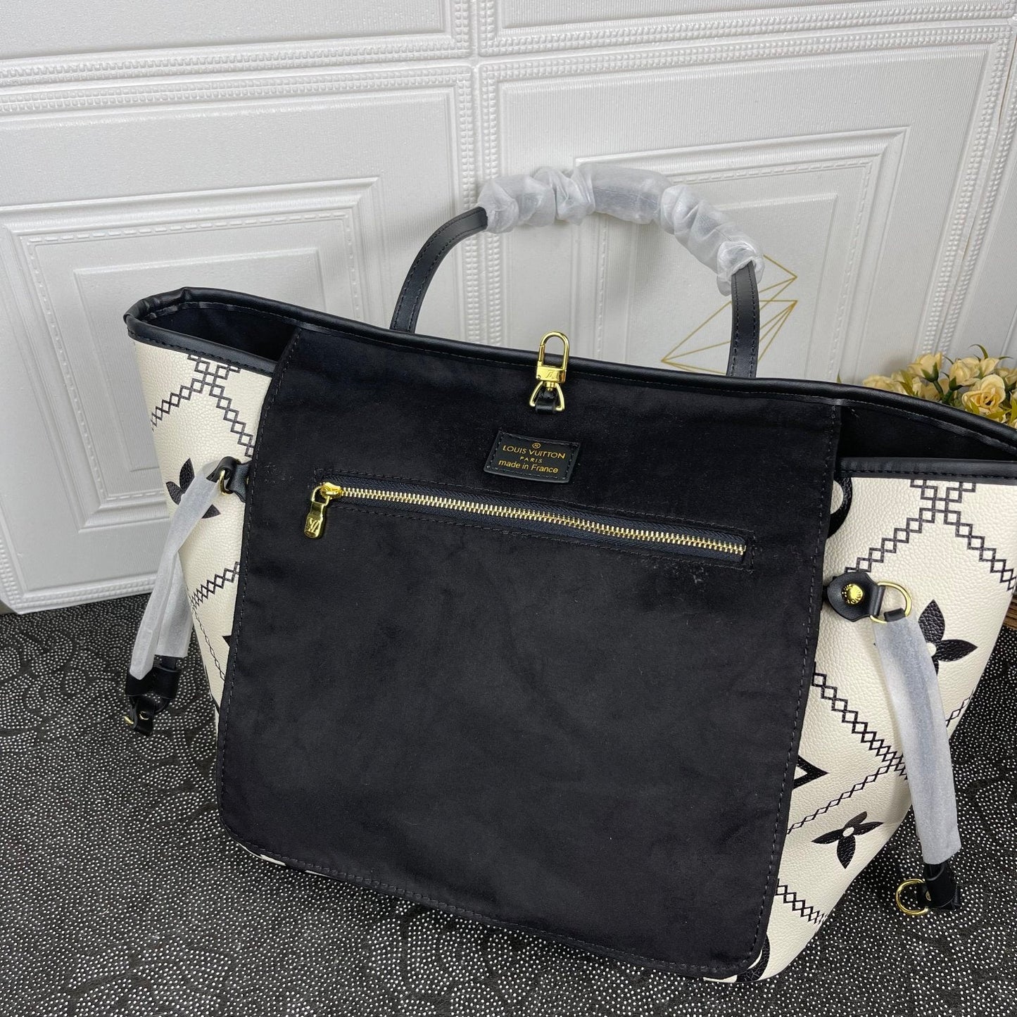 Elite Carryalls