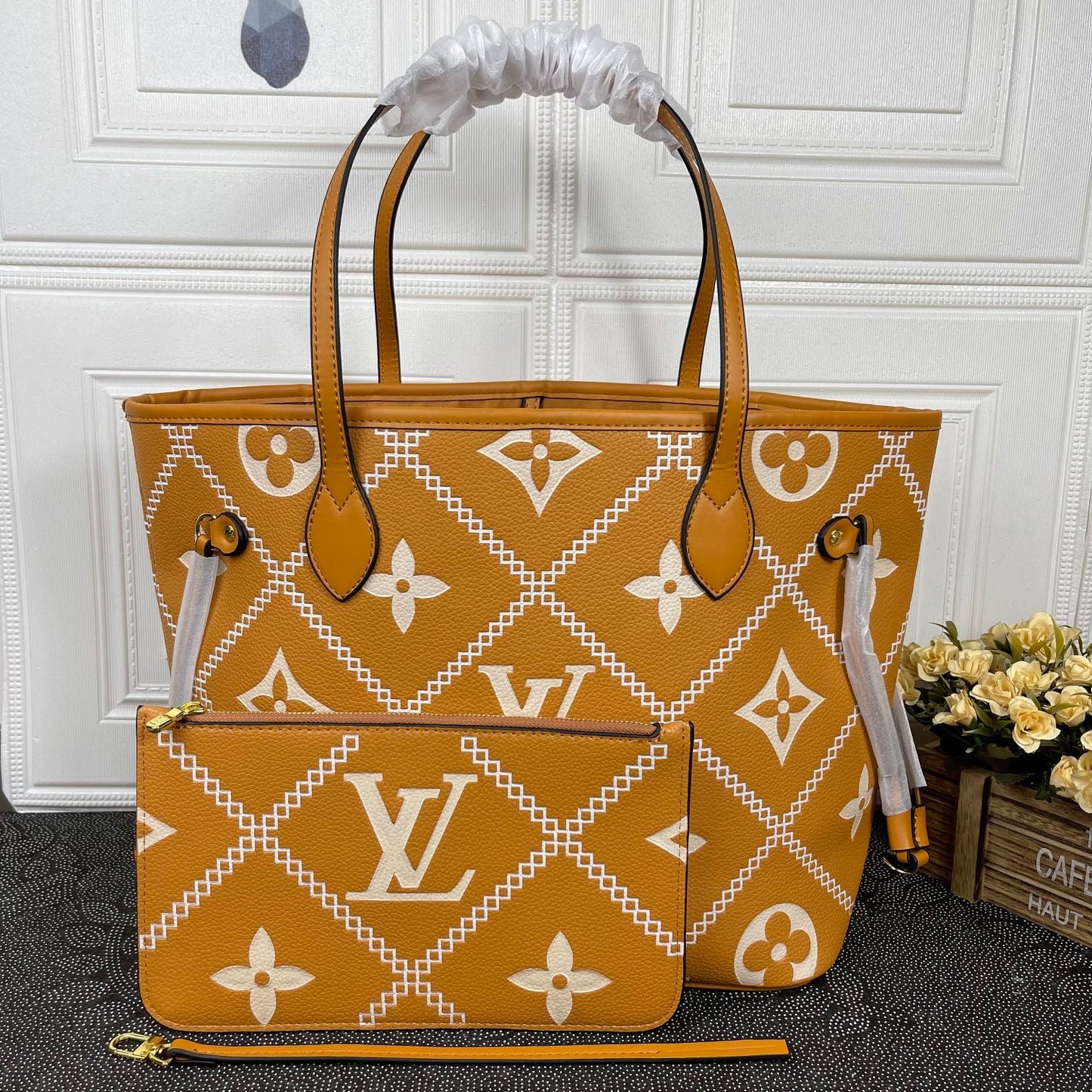 Elite Carryalls