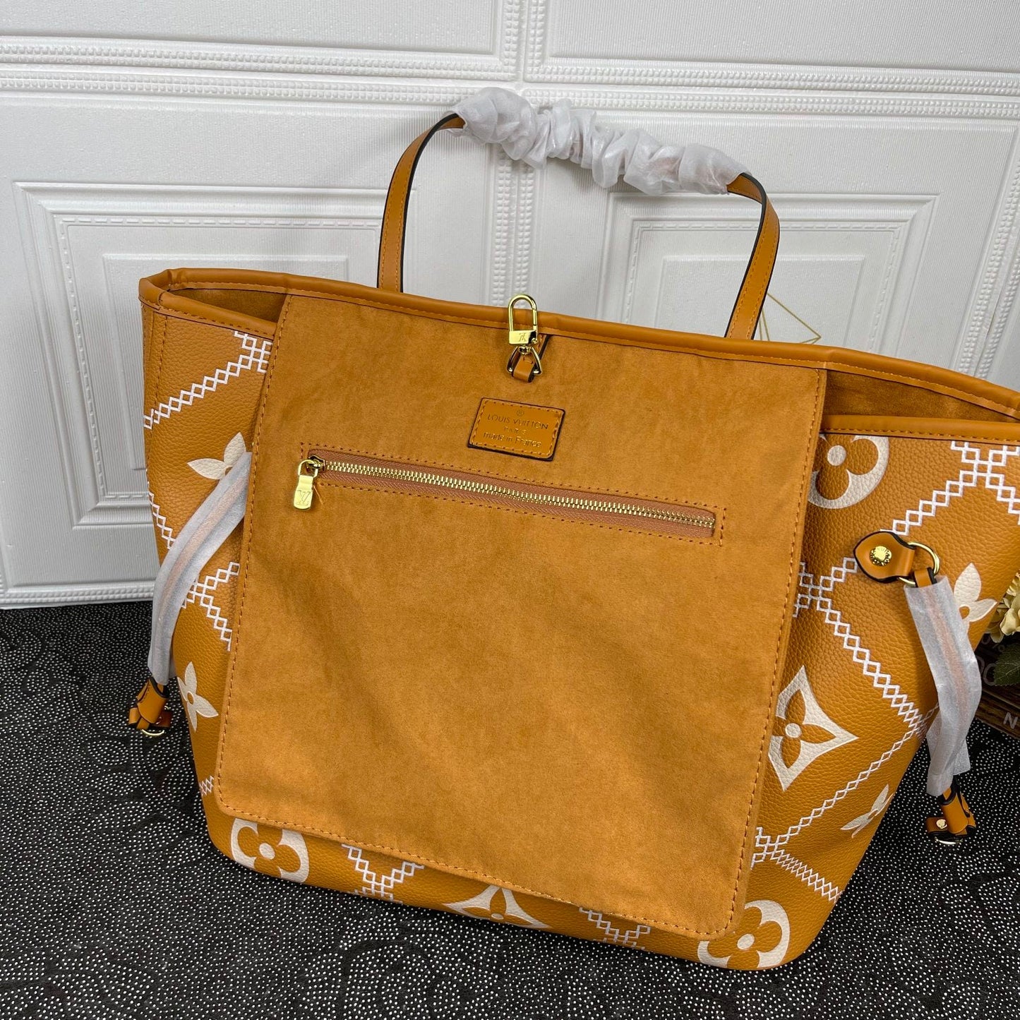 Elite Carryalls