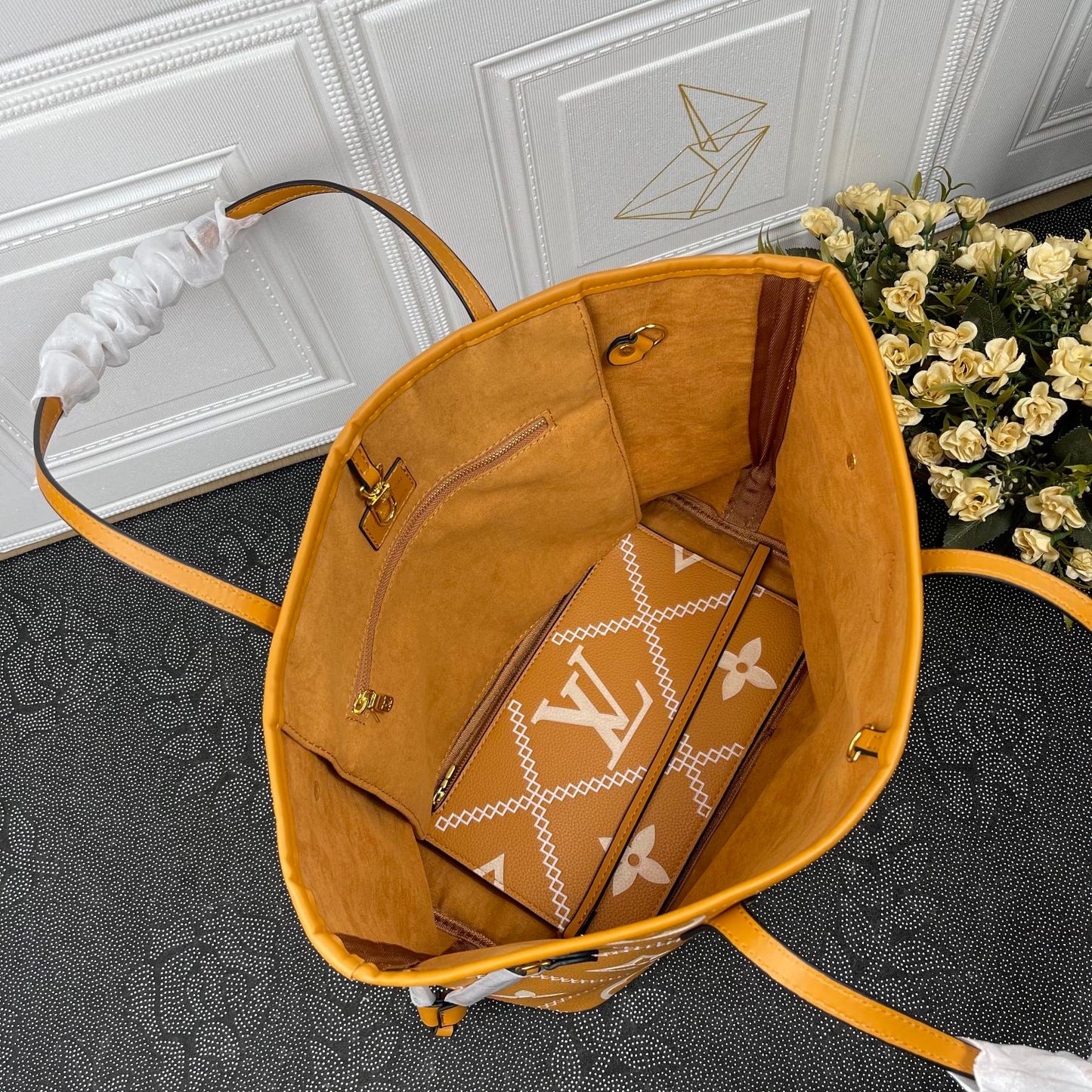 Elite Carryalls
