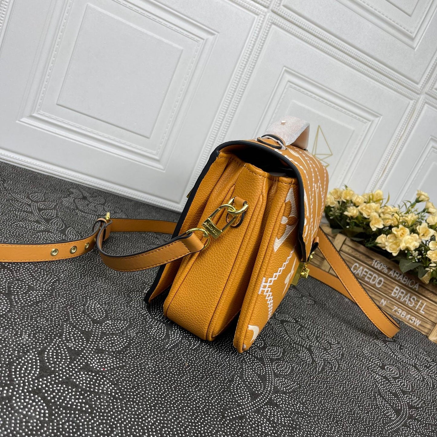 Elite Carryalls