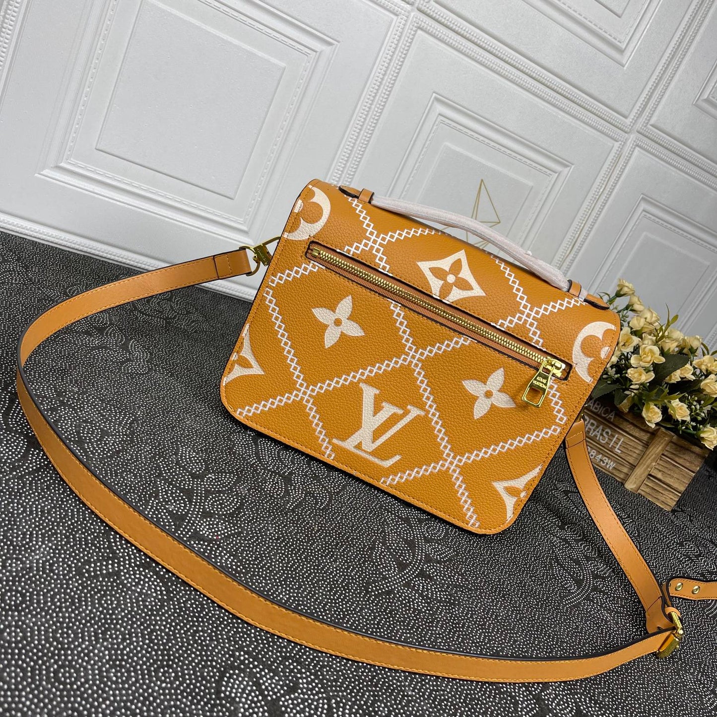 Elite Carryalls