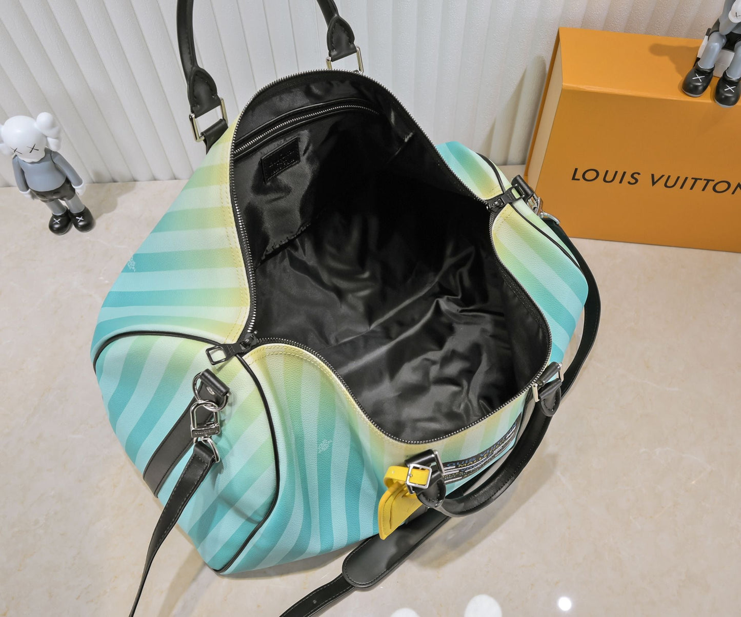Elite Carryalls