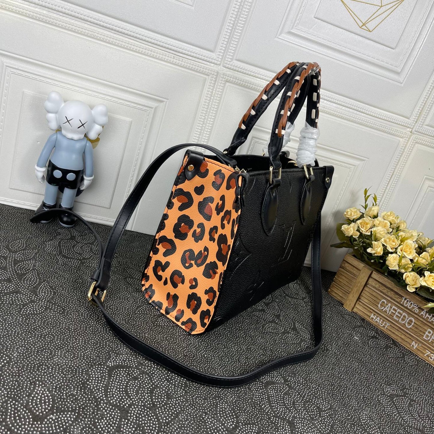 Elite Carryalls