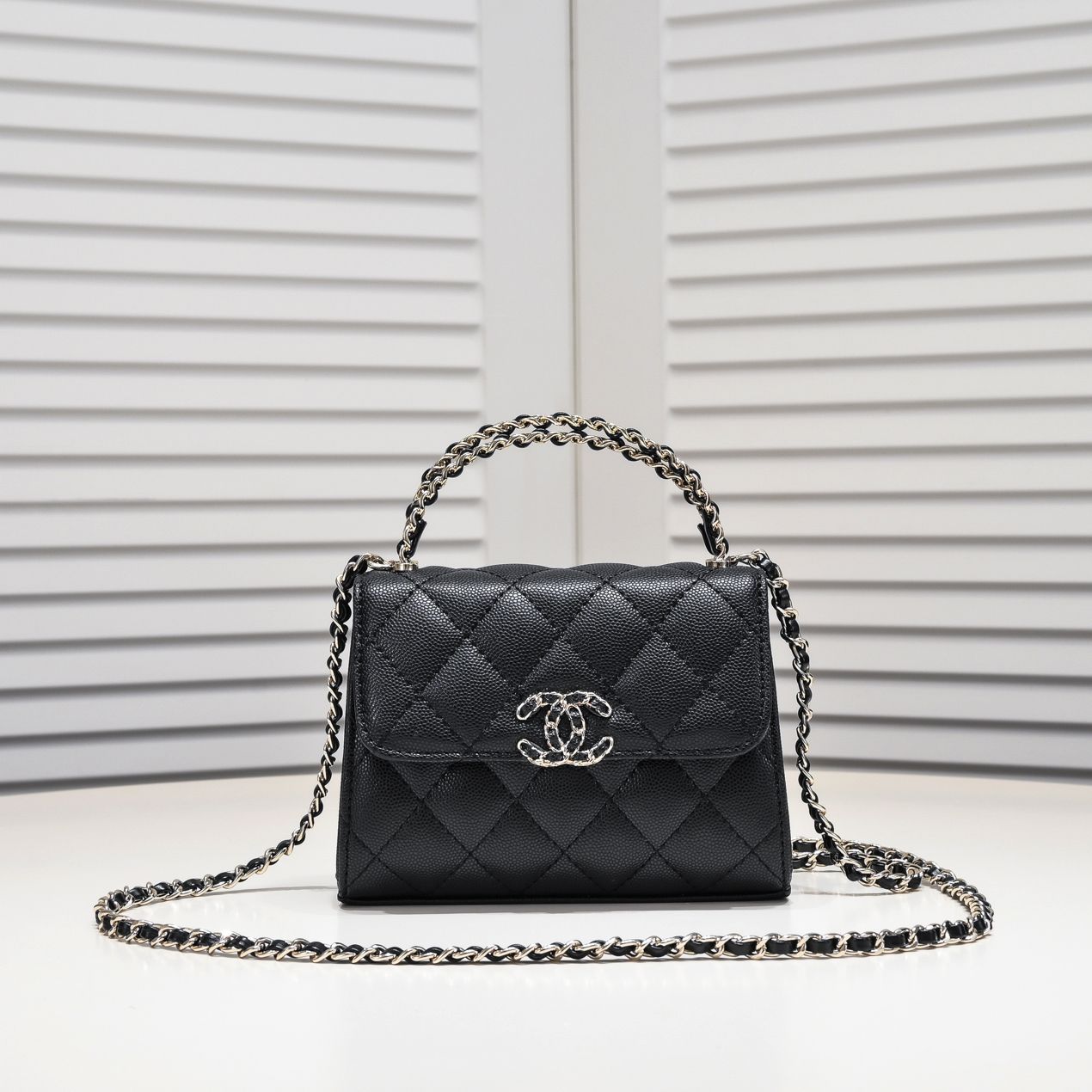 Elite Carryalls