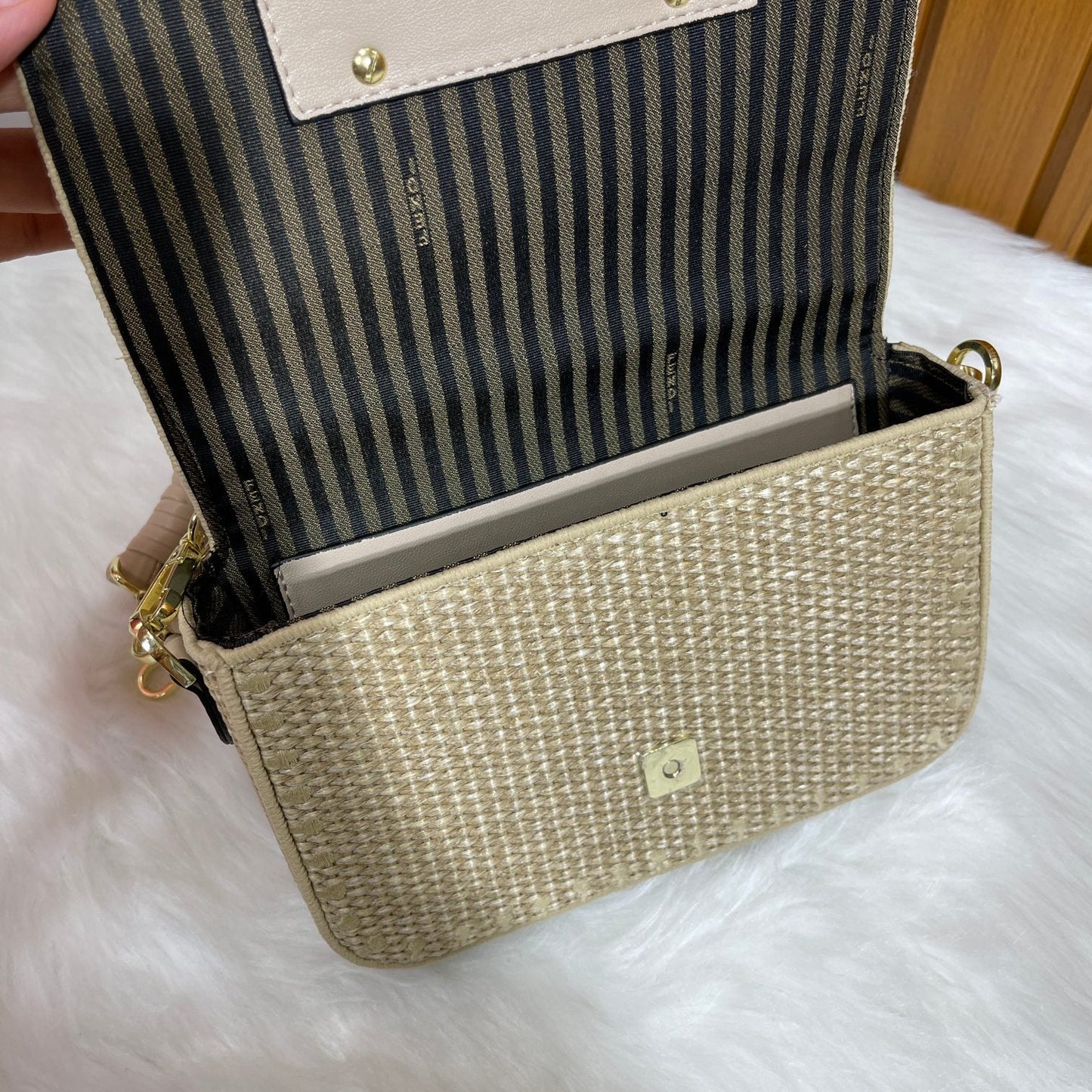 Elite Carryalls