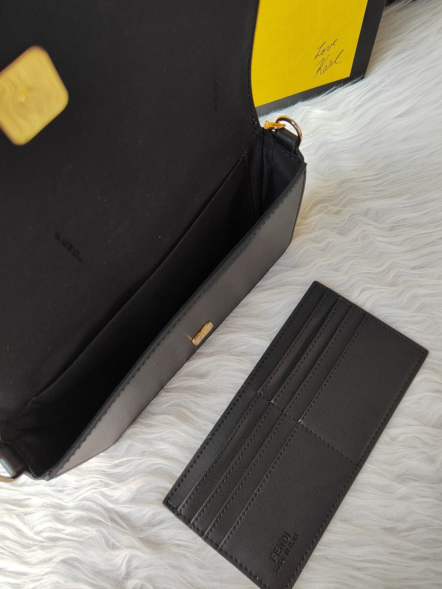 Elite Carryalls