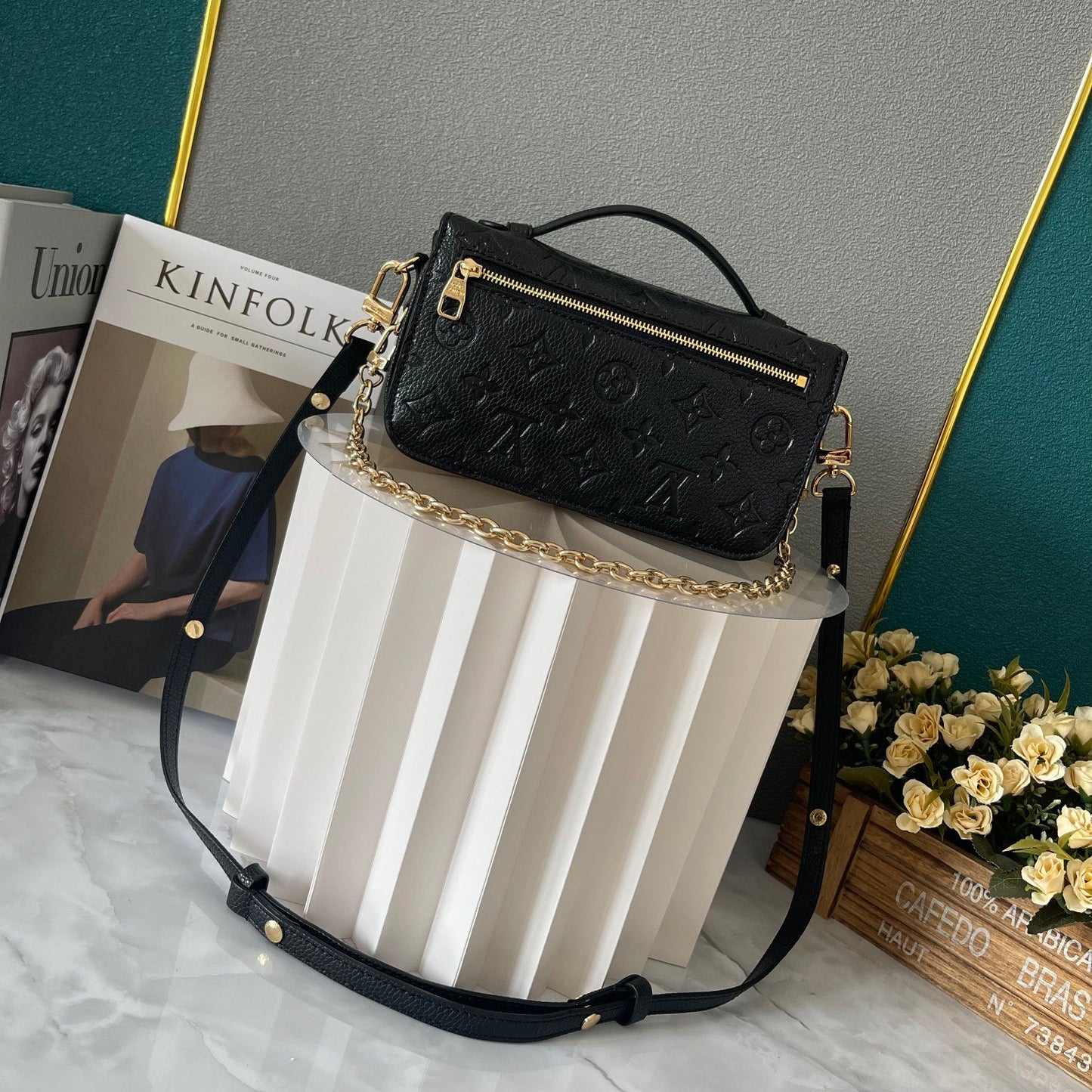 Elite Carryalls