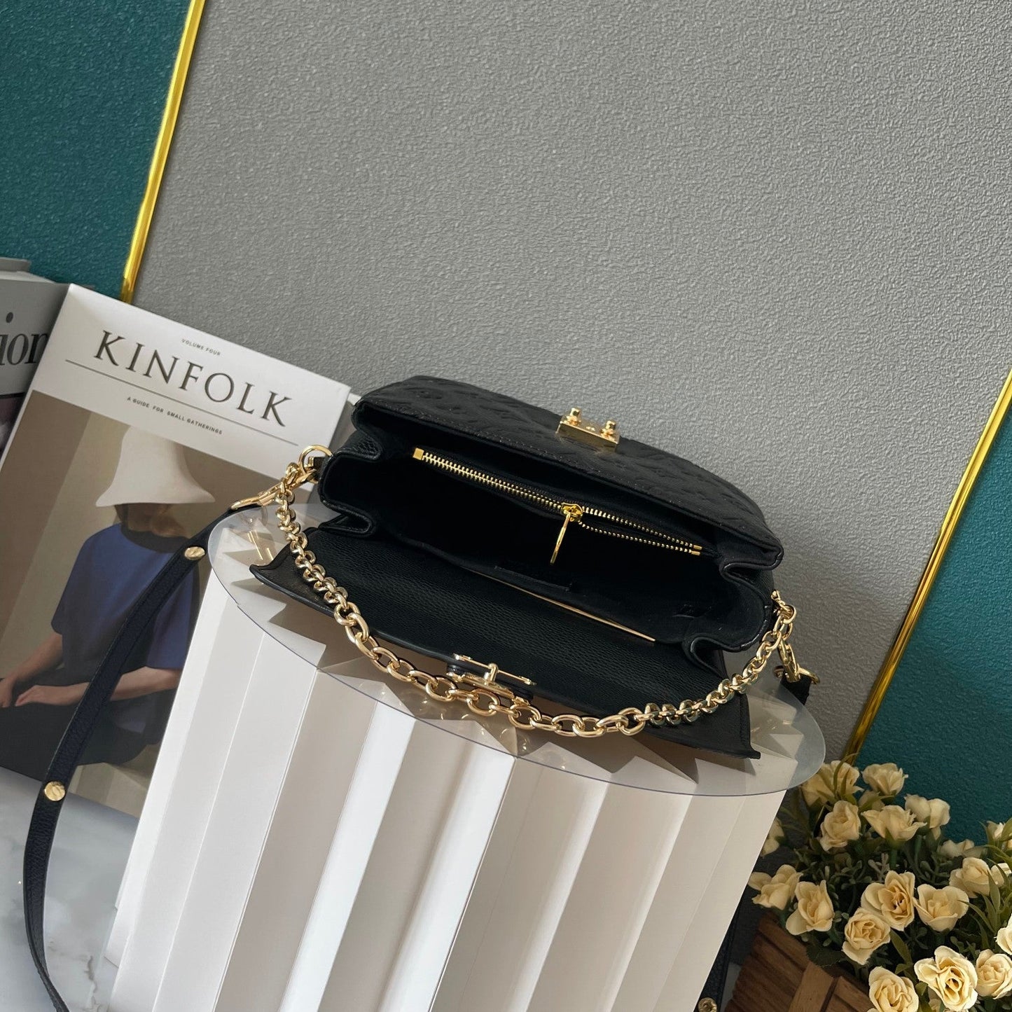 Elite Carryalls