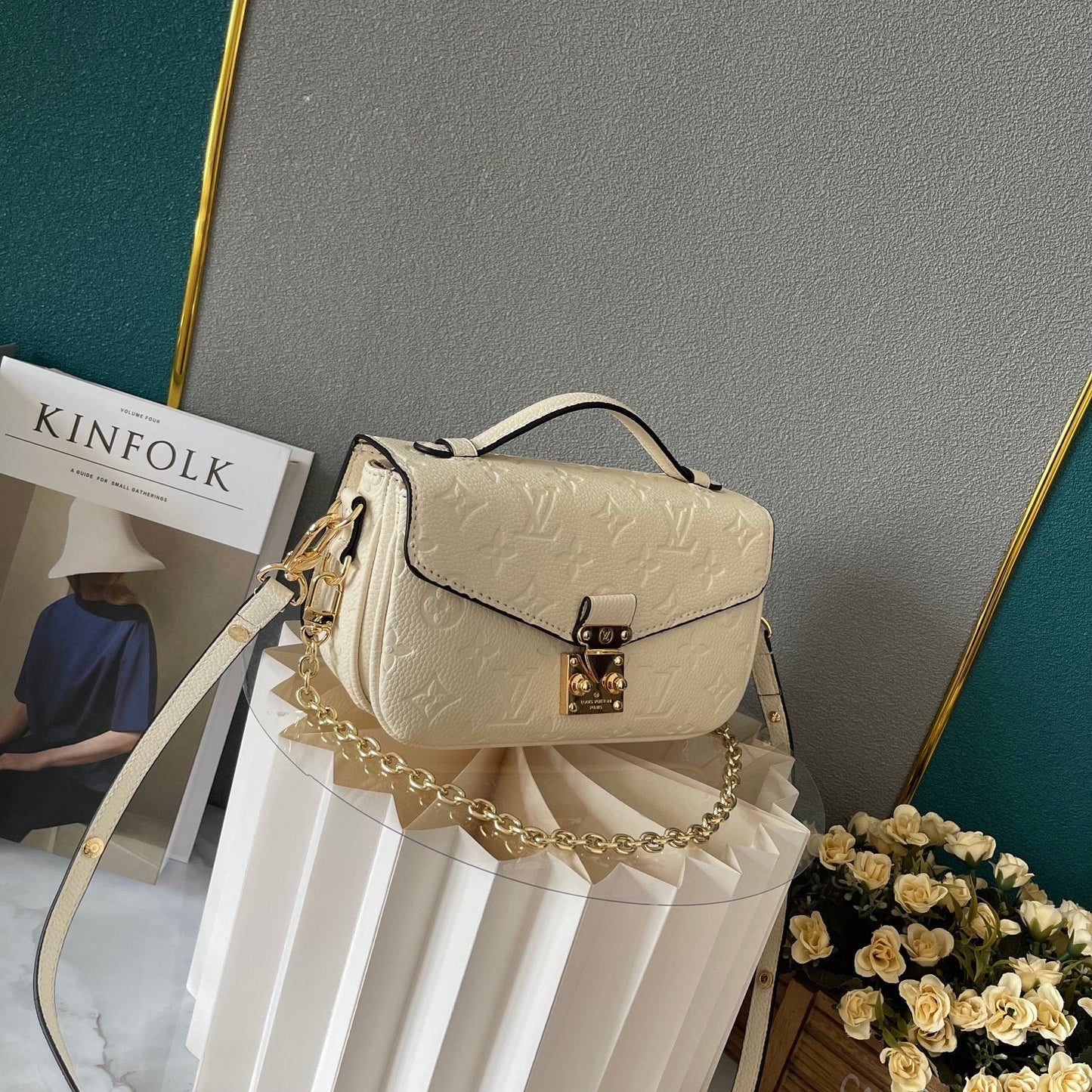 Elite Carryalls