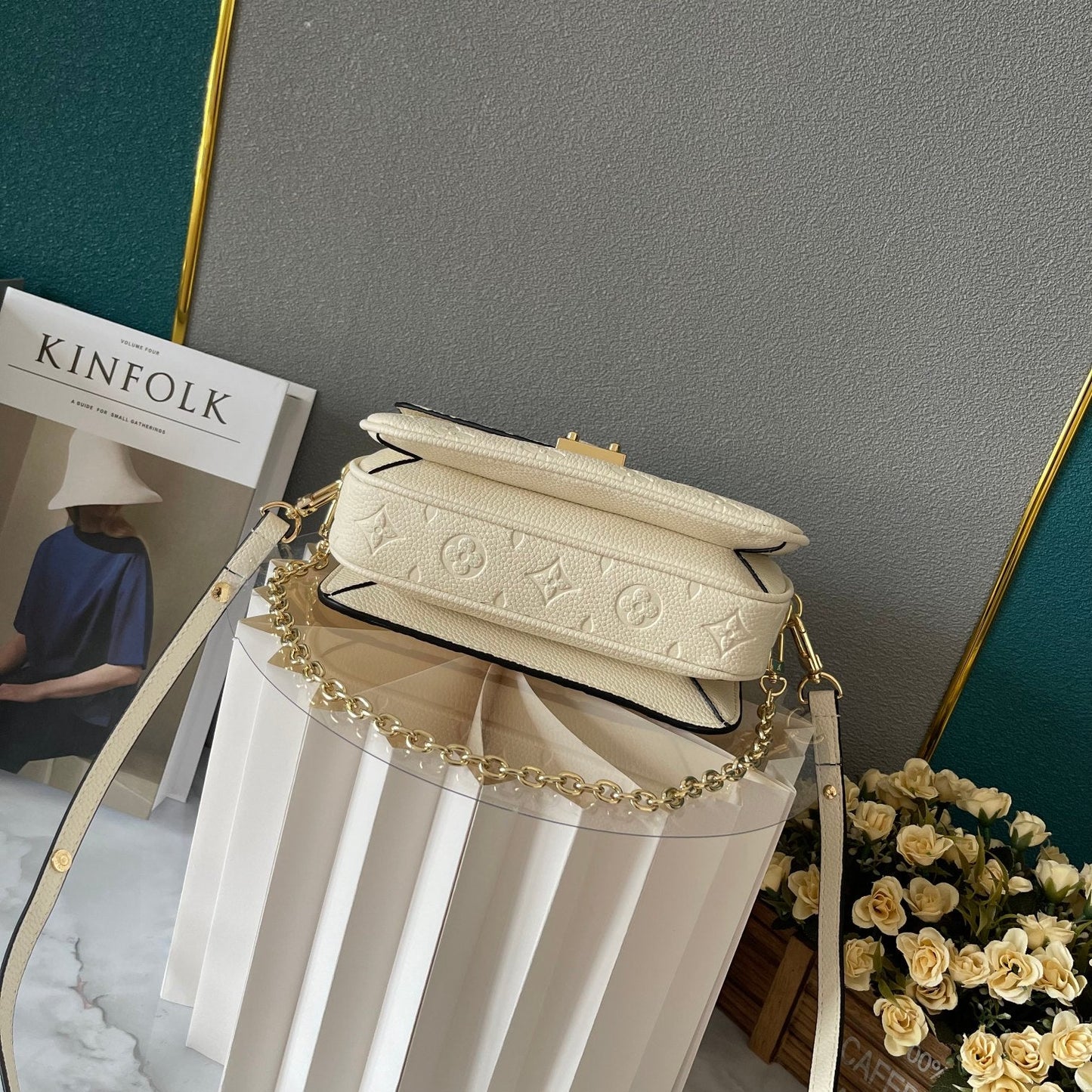 Elite Carryalls