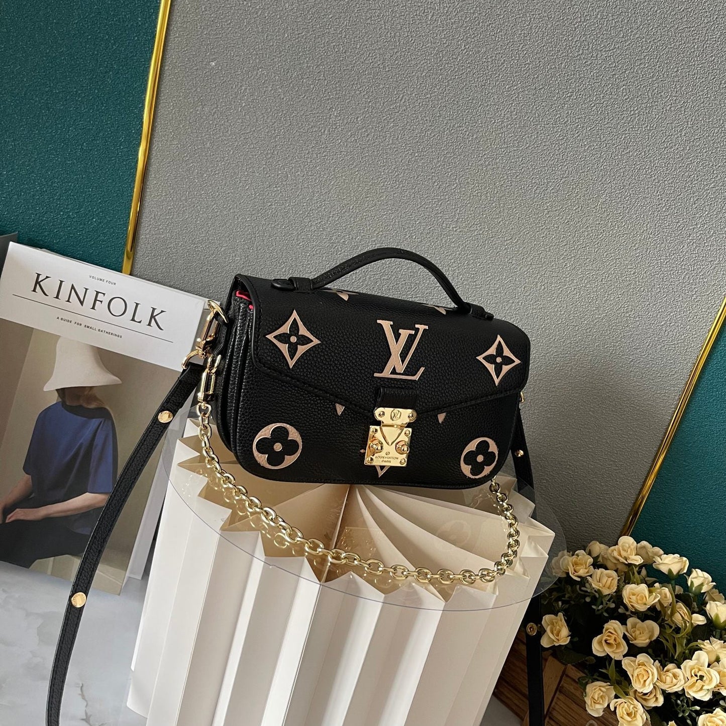 Elite Carryalls