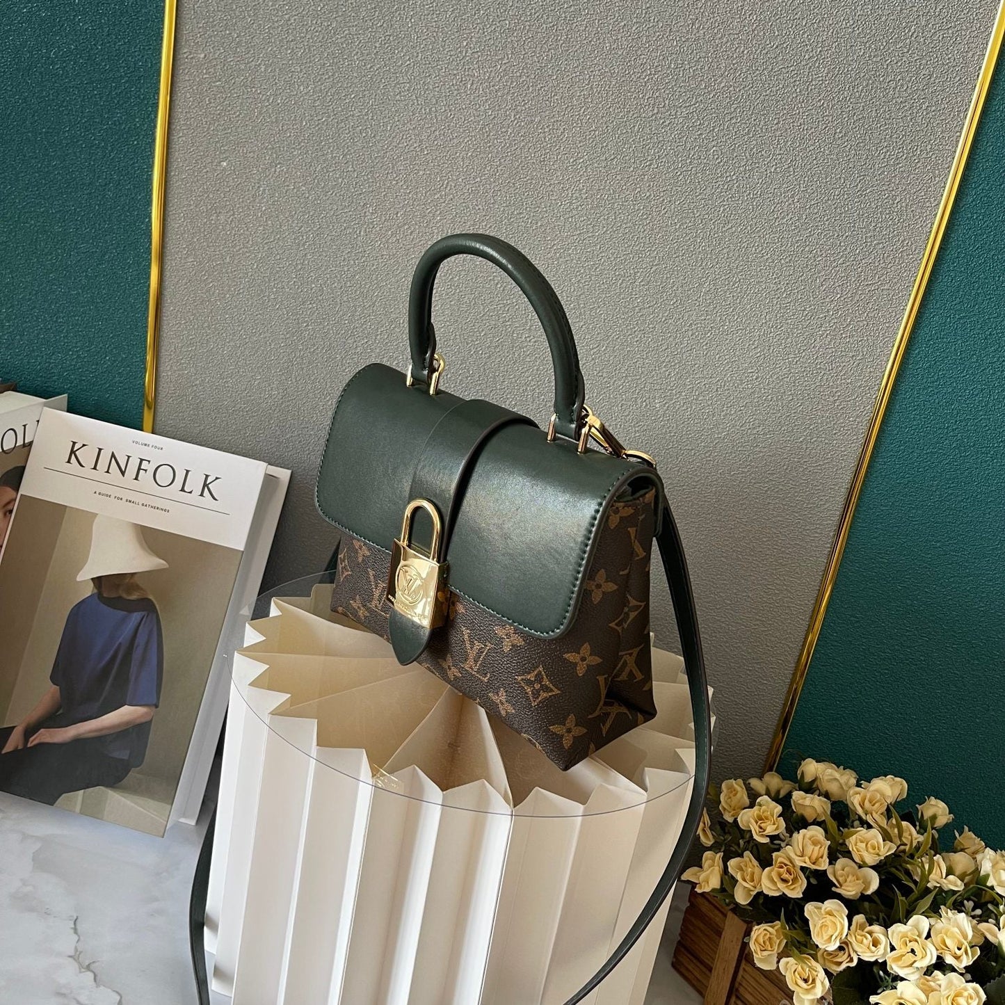 Elite Carryalls