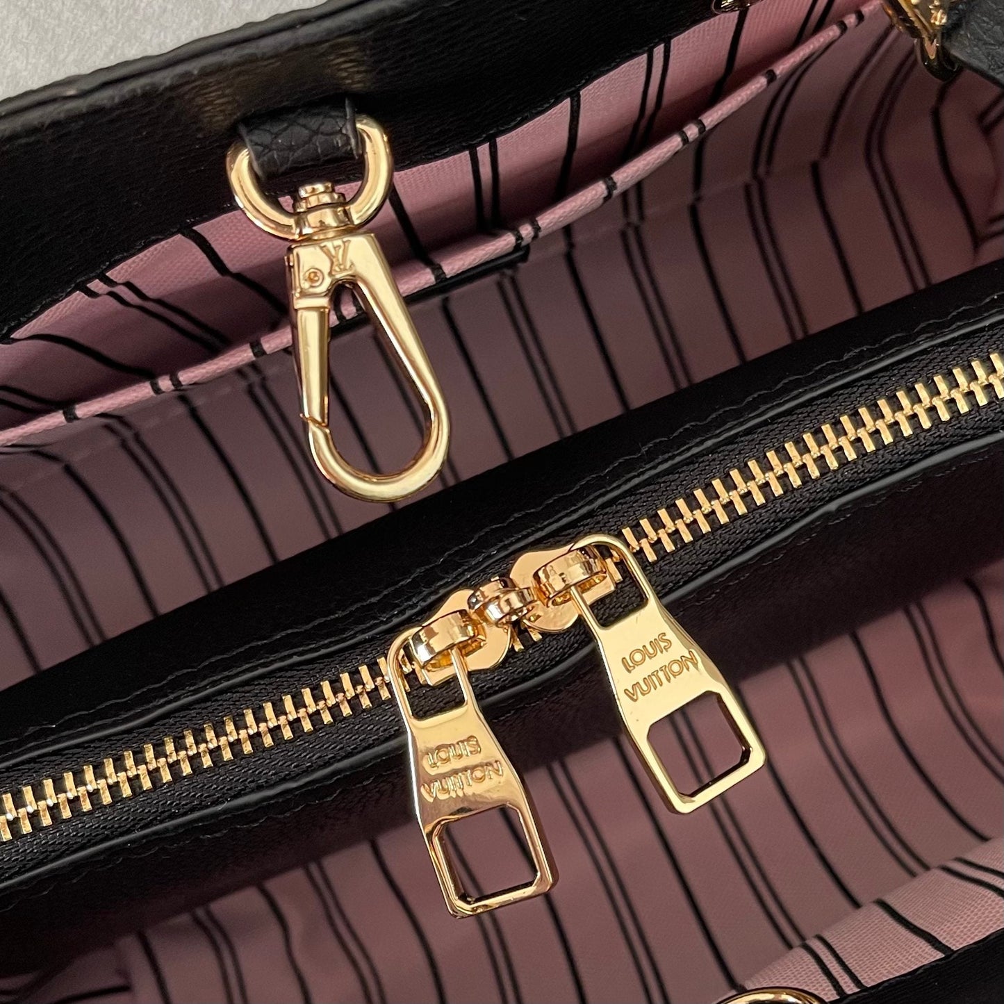Elite Carryalls