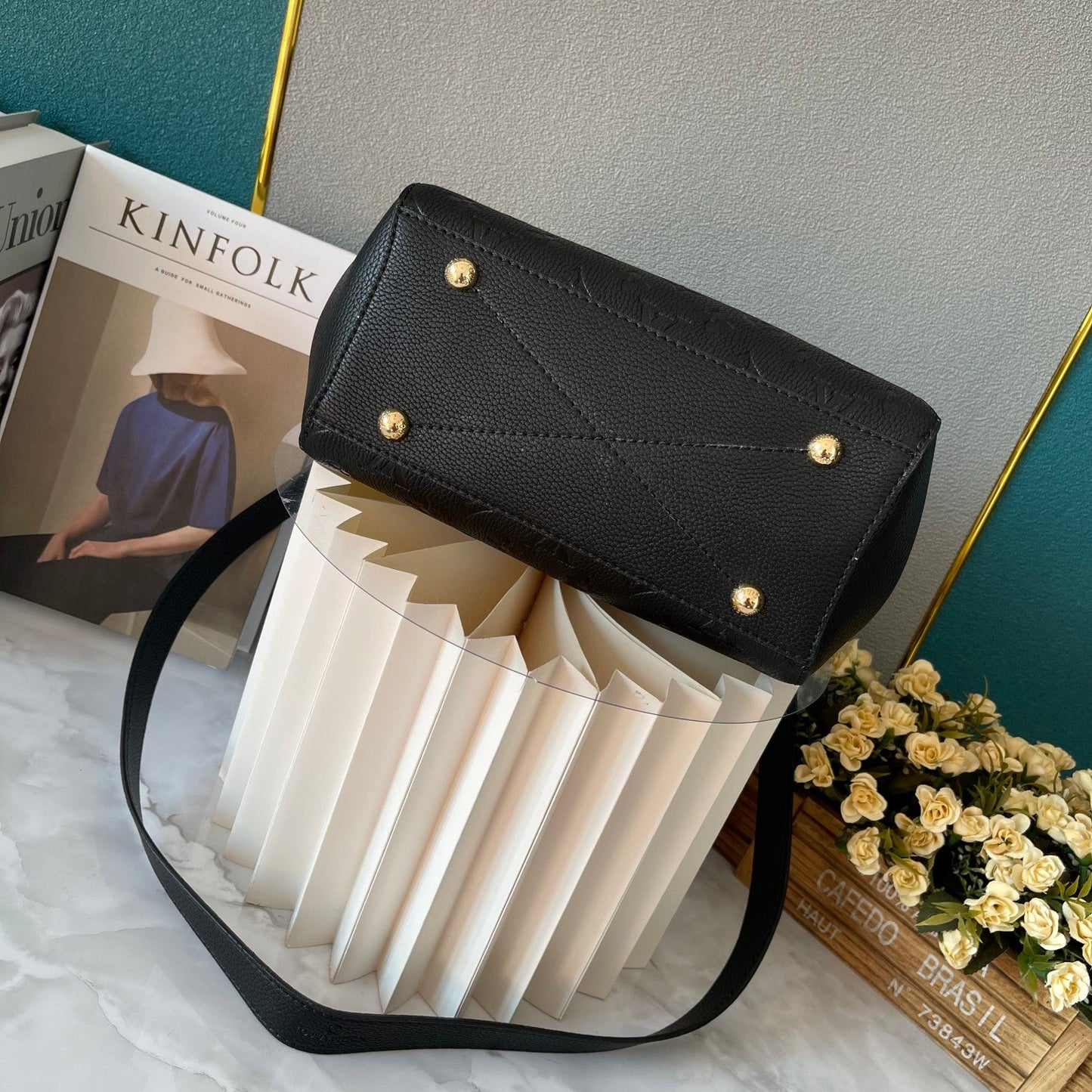 Elite Carryalls