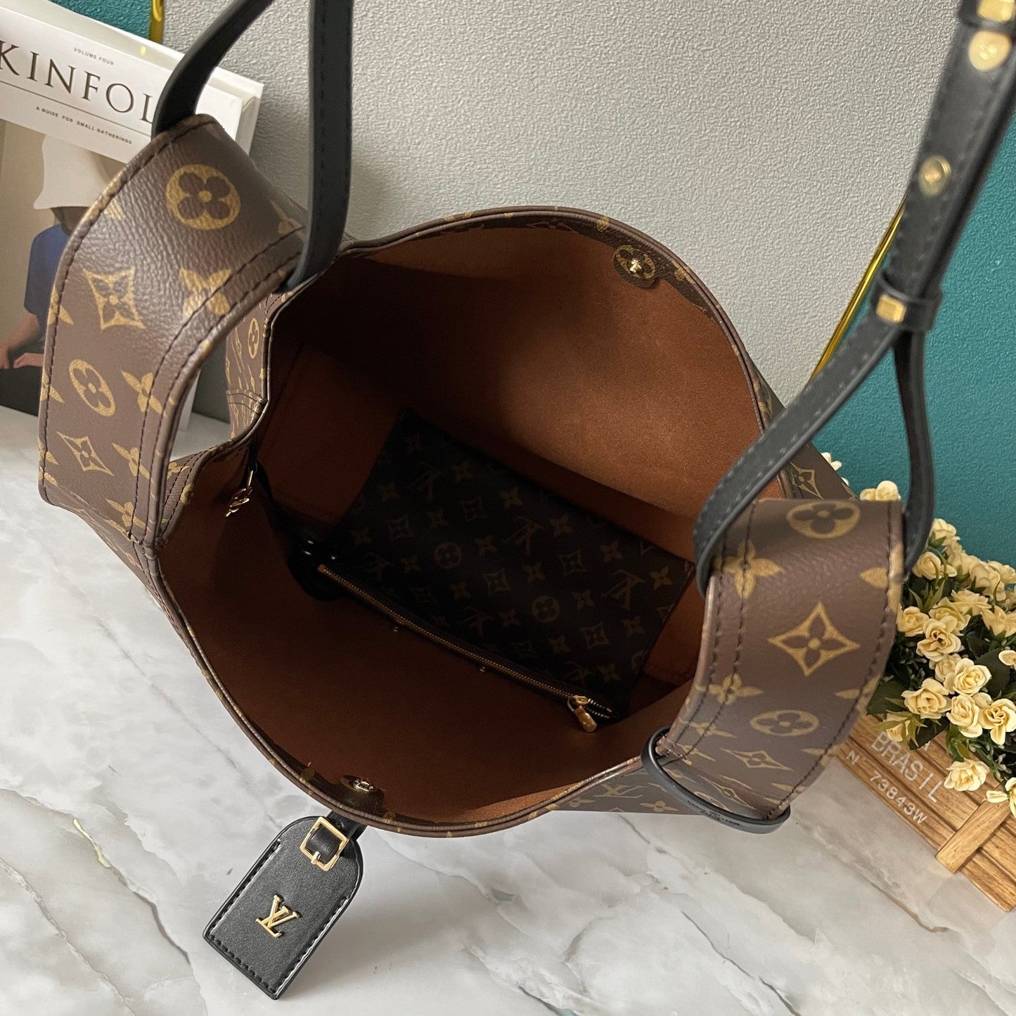 Elite Carryalls