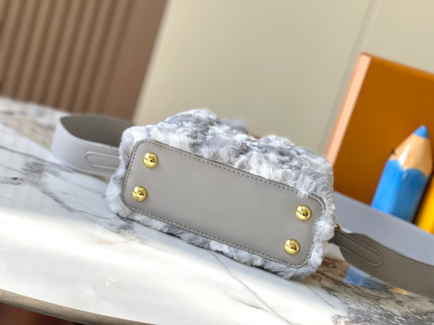 Elite Carryalls