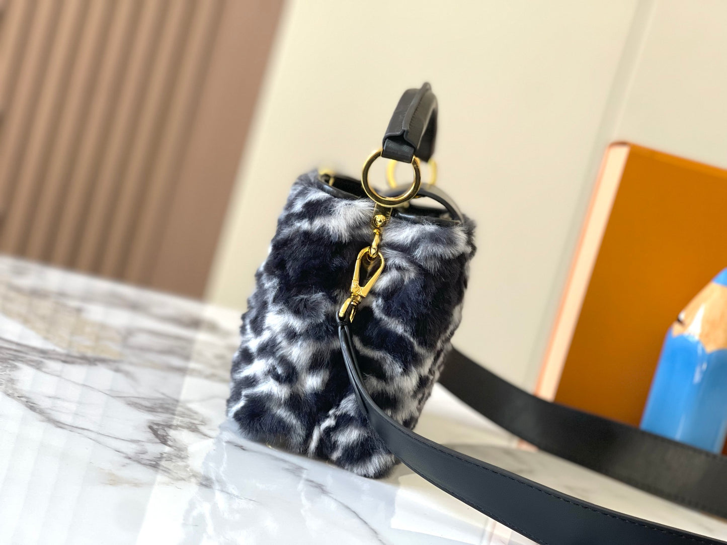 Elite Carryalls