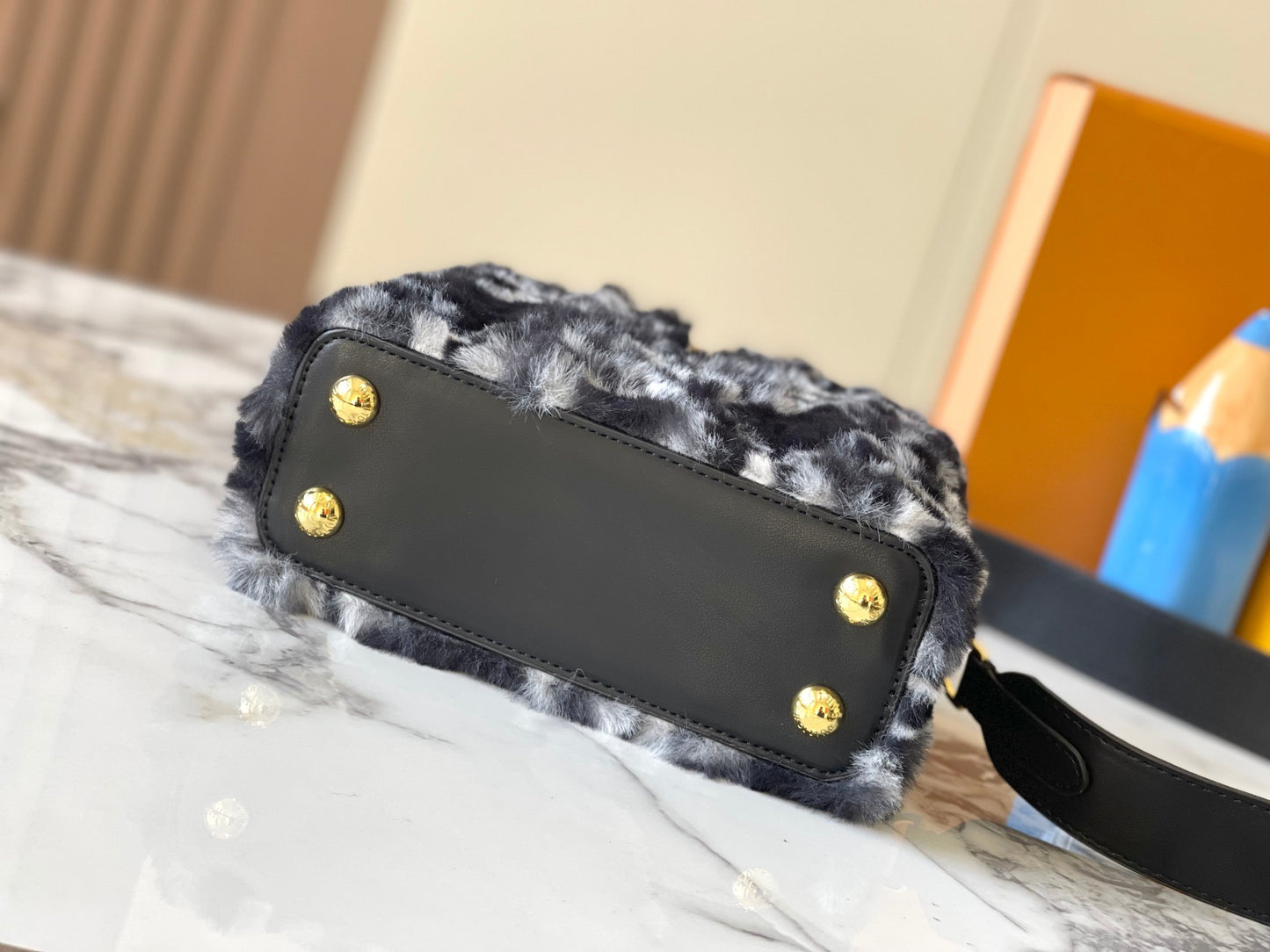 Elite Carryalls