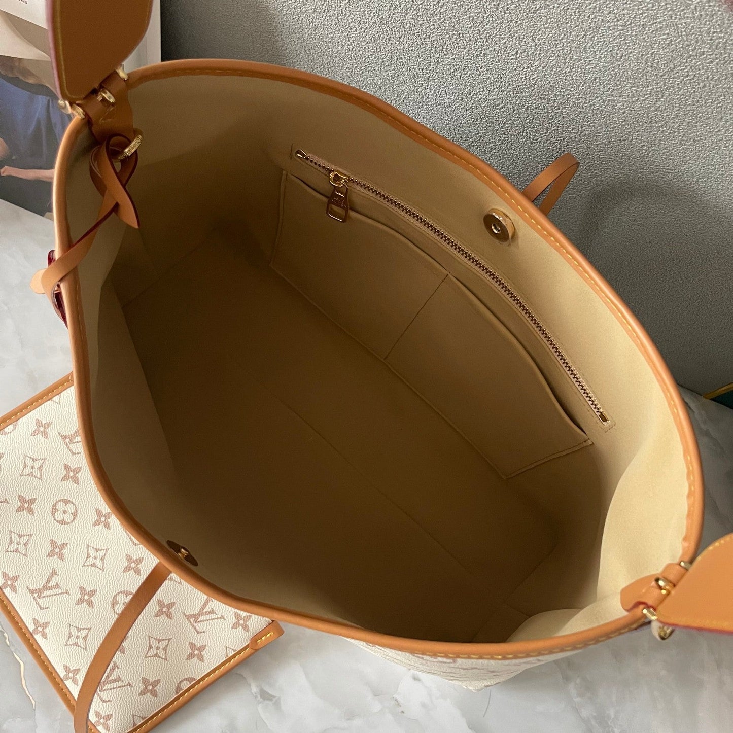 Elite Carryalls