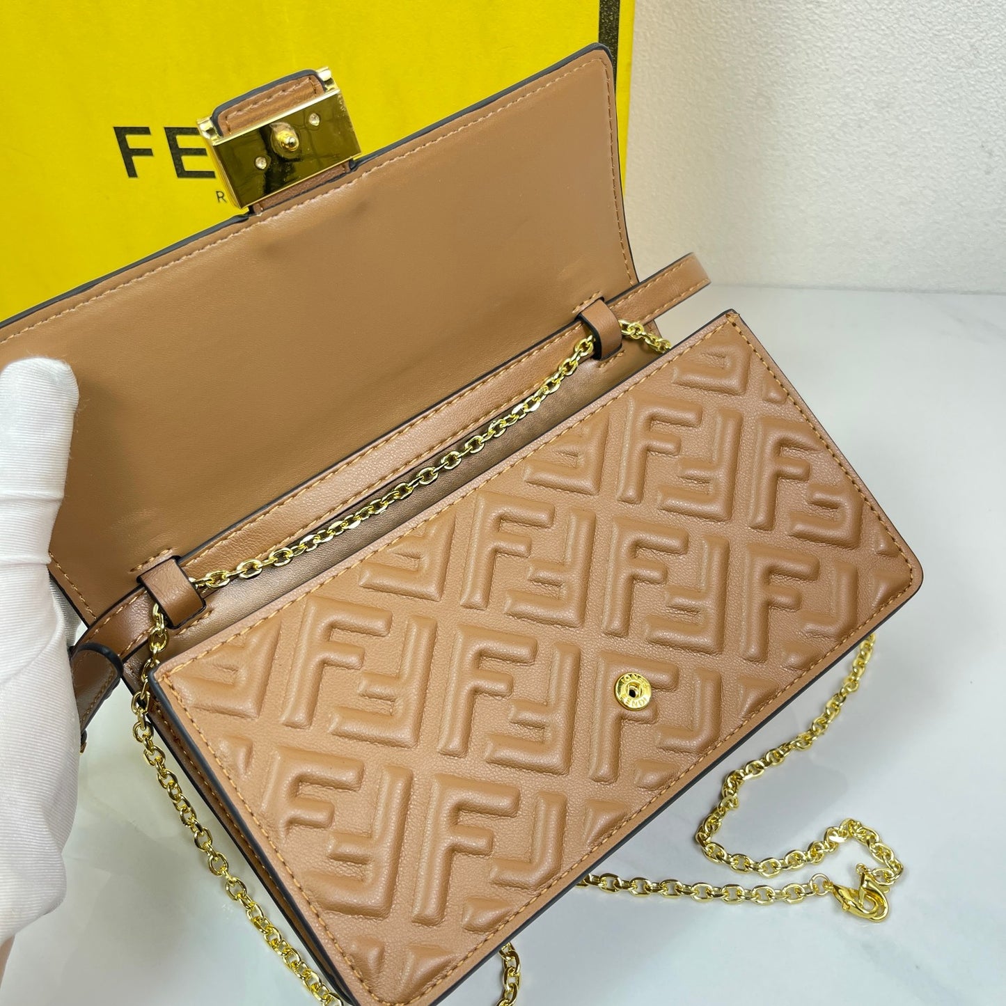 Elite Carryalls