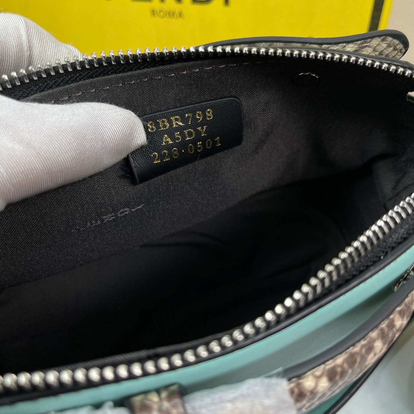 Elite Carryalls