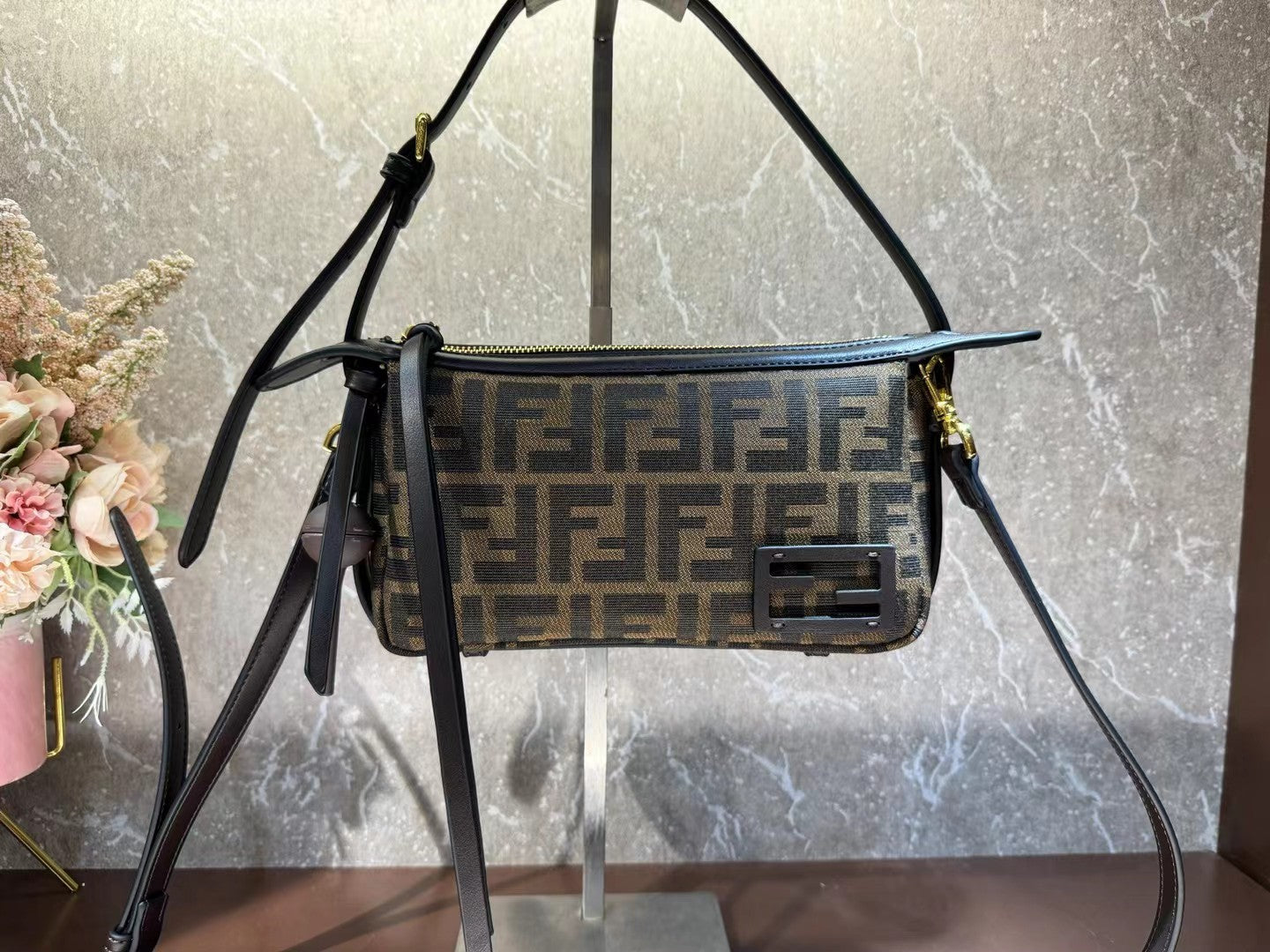 Elite Carryalls
