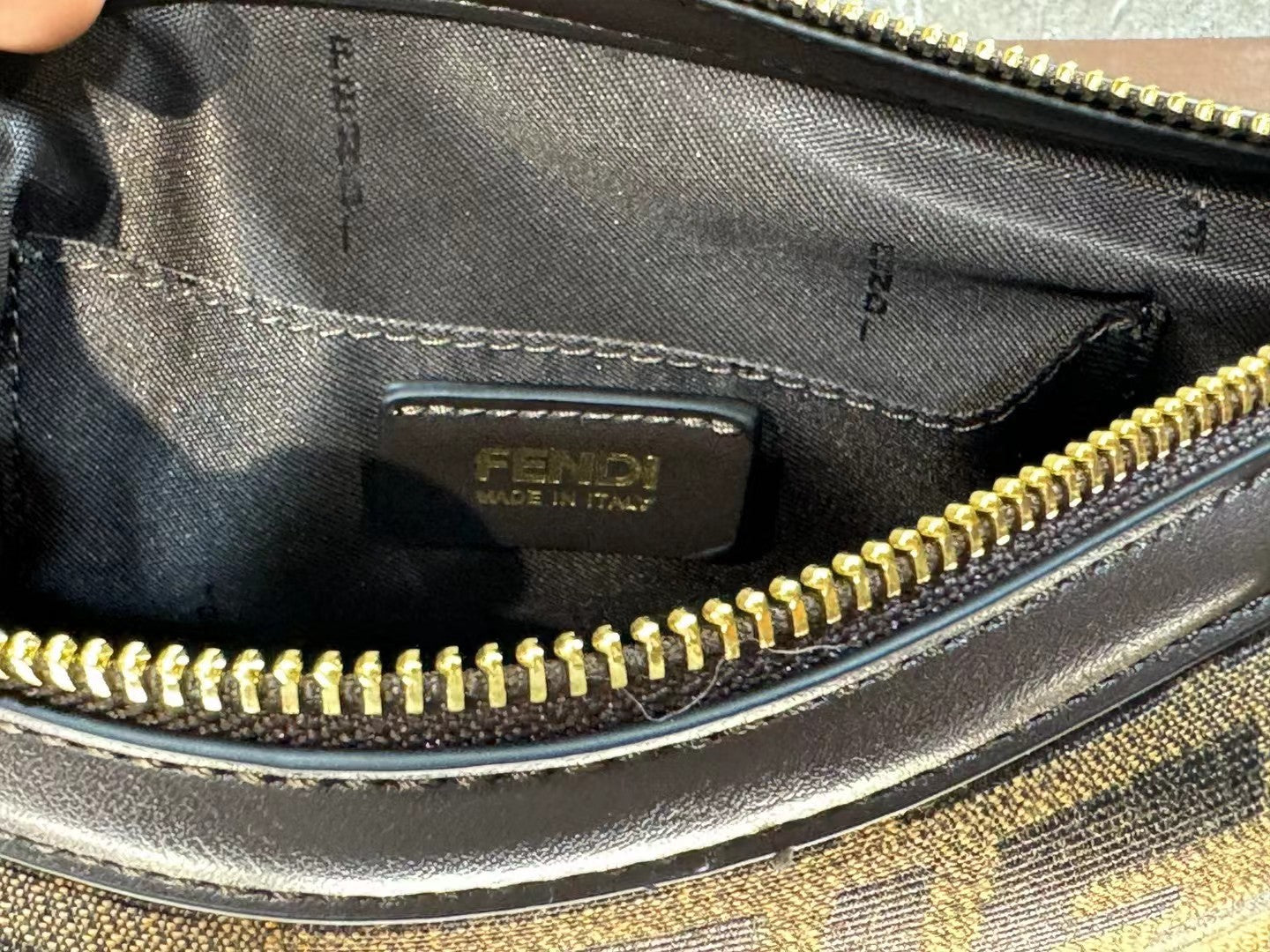 Elite Carryalls