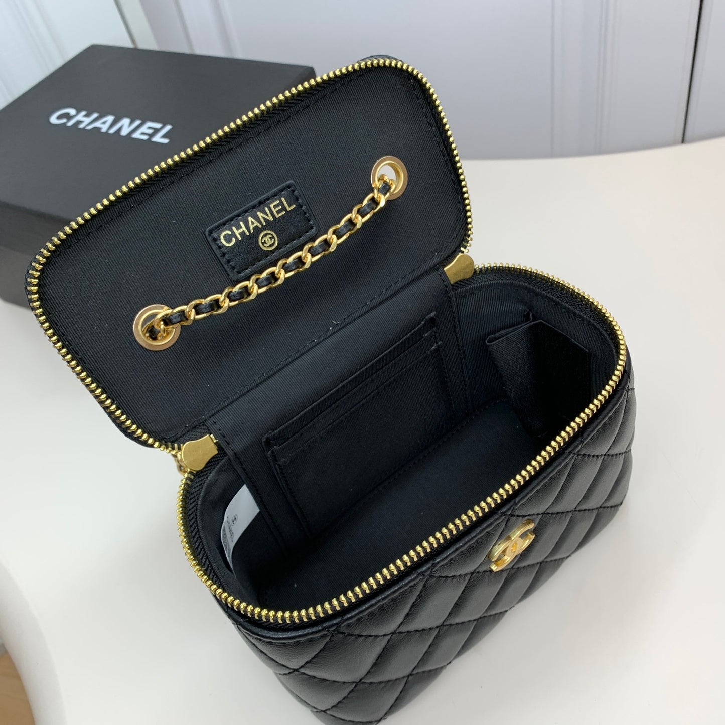Elite Carryalls