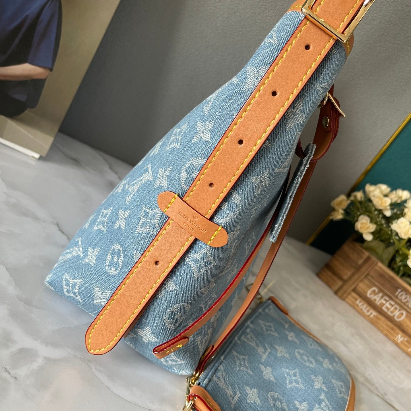 Elite Carryalls