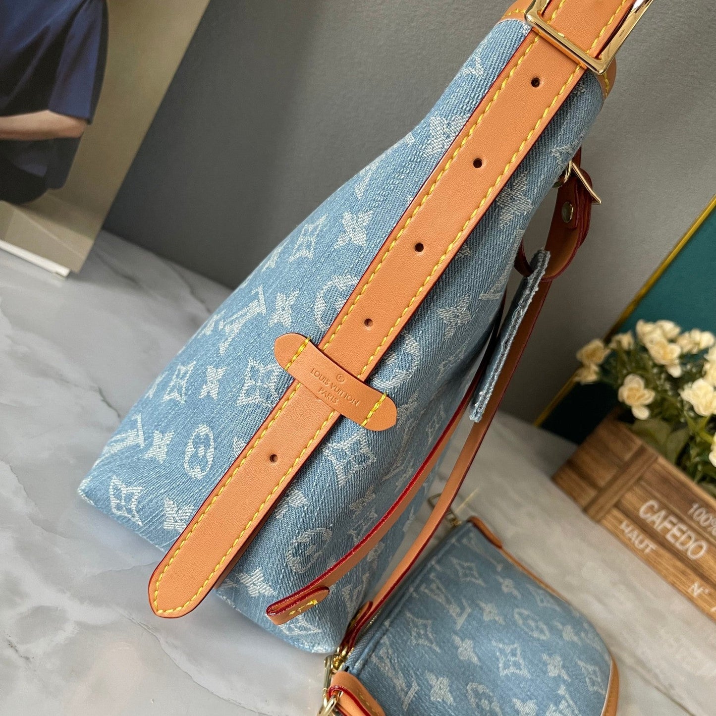 Elite Carryalls
