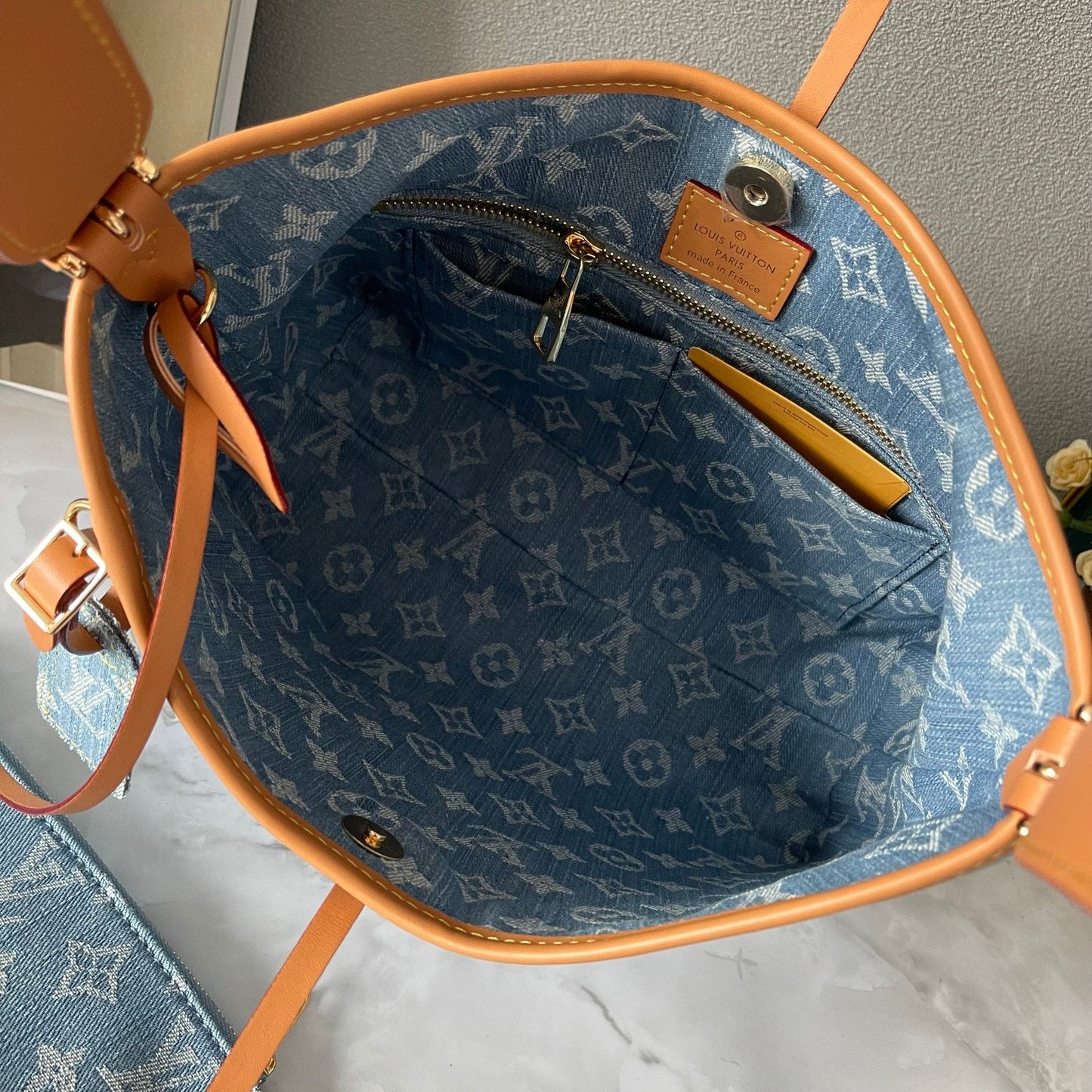 Elite Carryalls