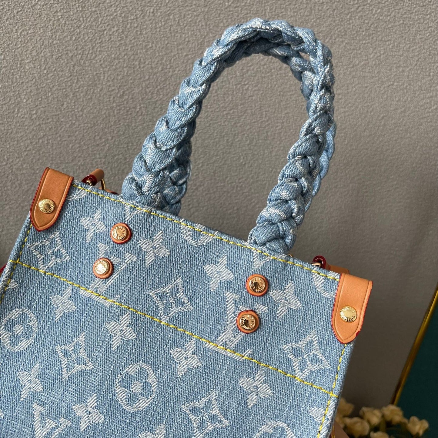 Elite Carryalls