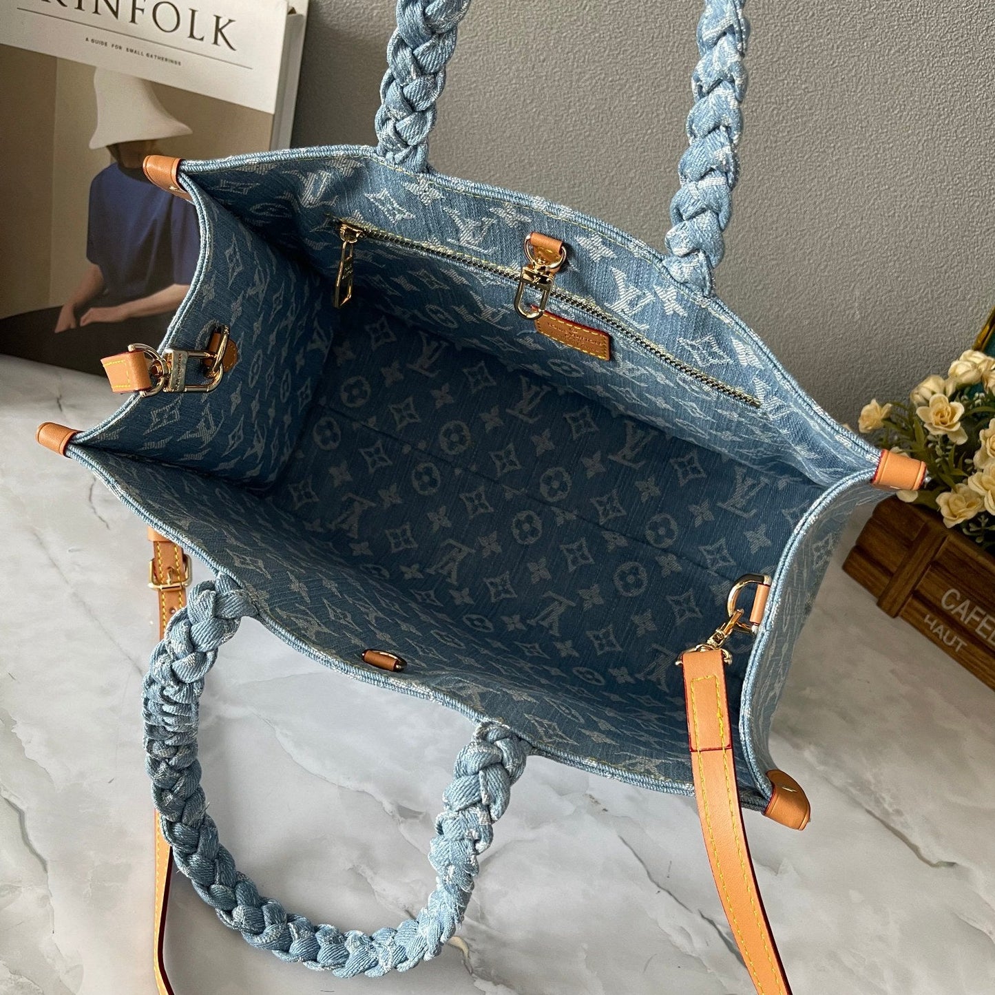 Elite Carryalls