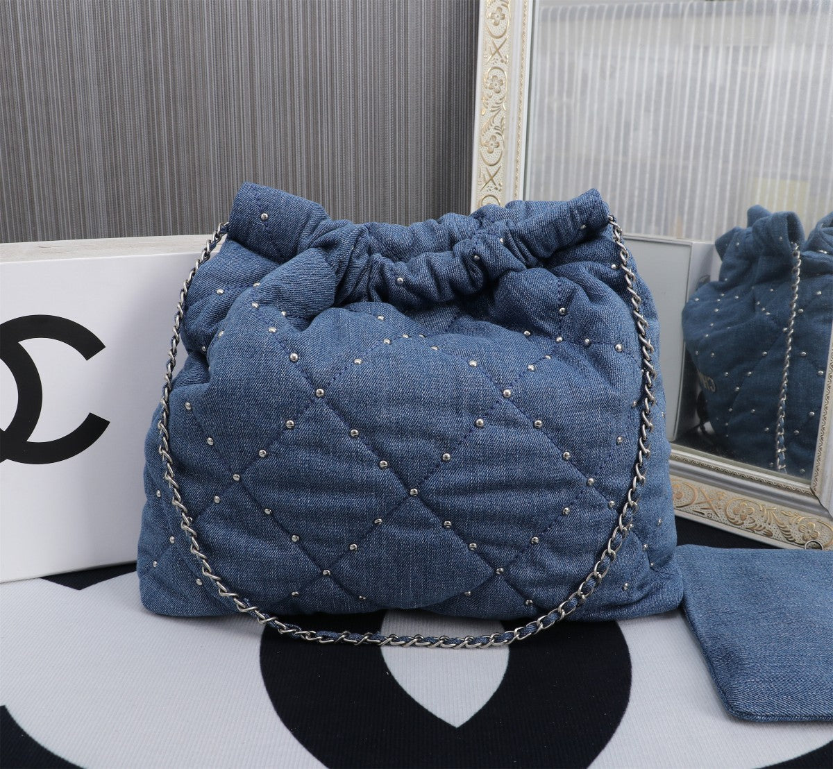 Elite Carryalls