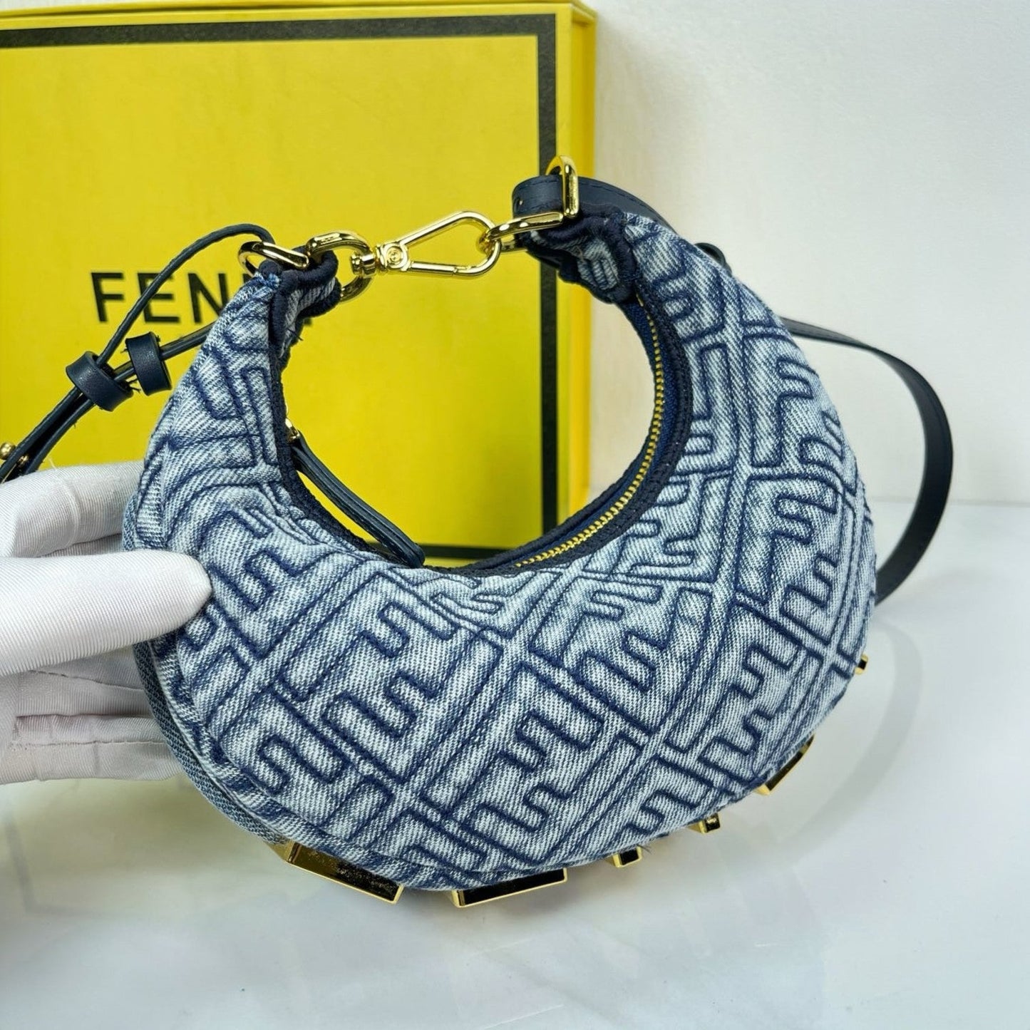 Elite Carryalls