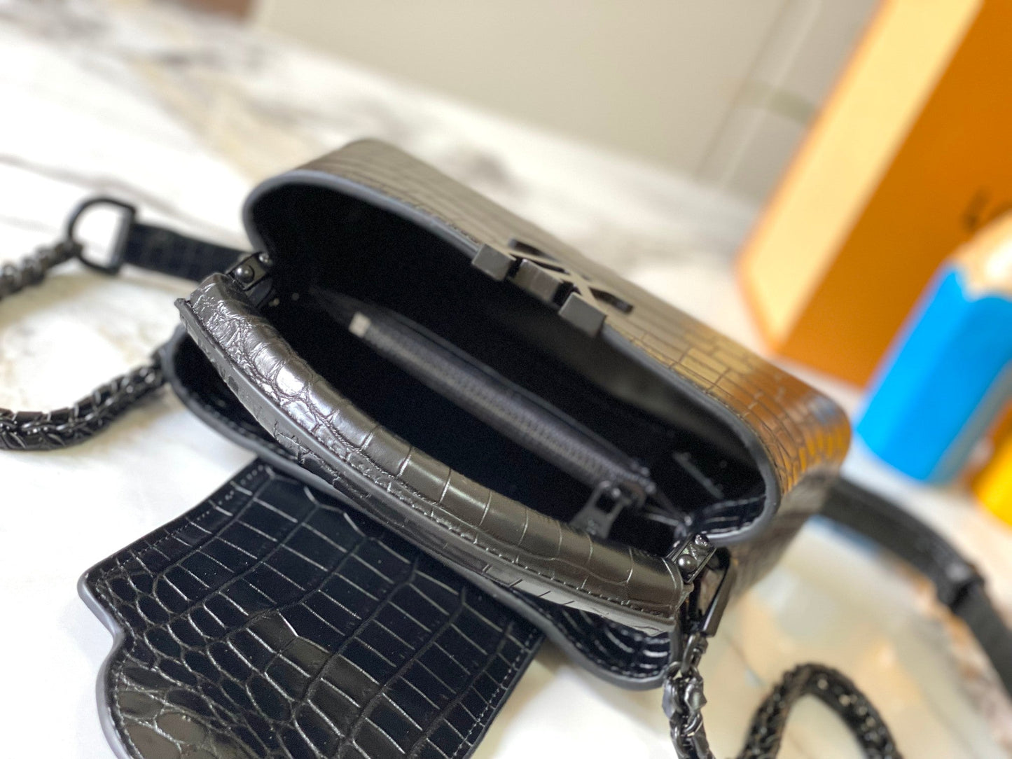 Elite Carryalls