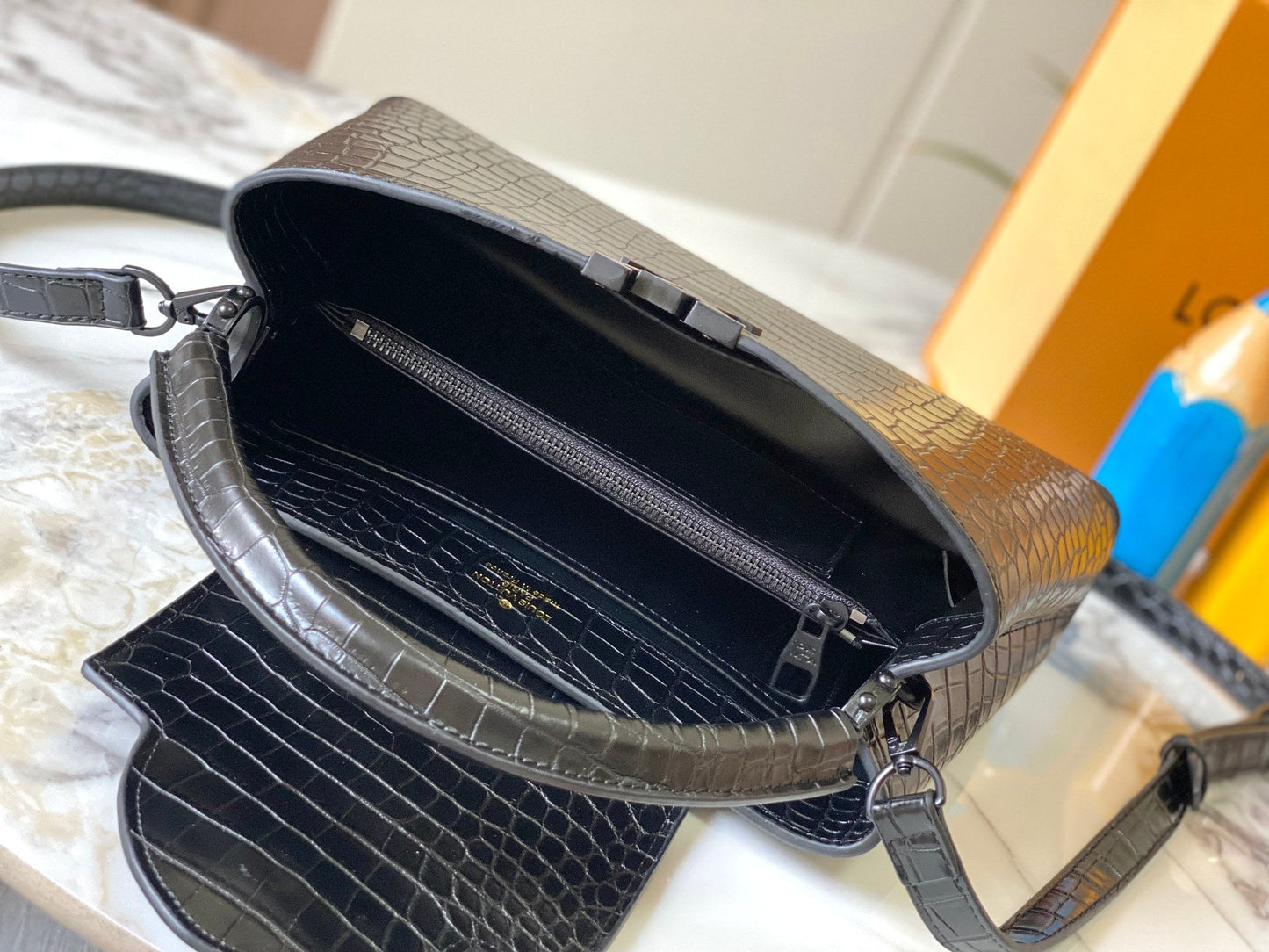Elite Carryalls