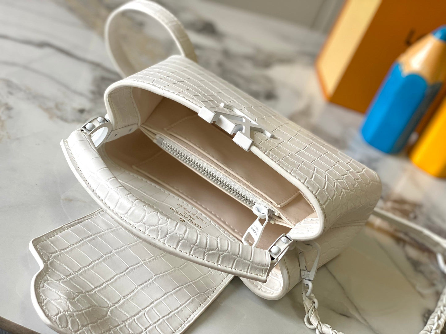 Elite Carryalls