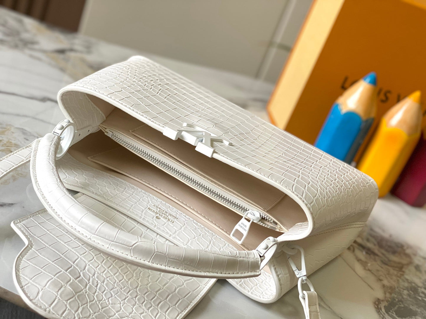 Elite Carryalls