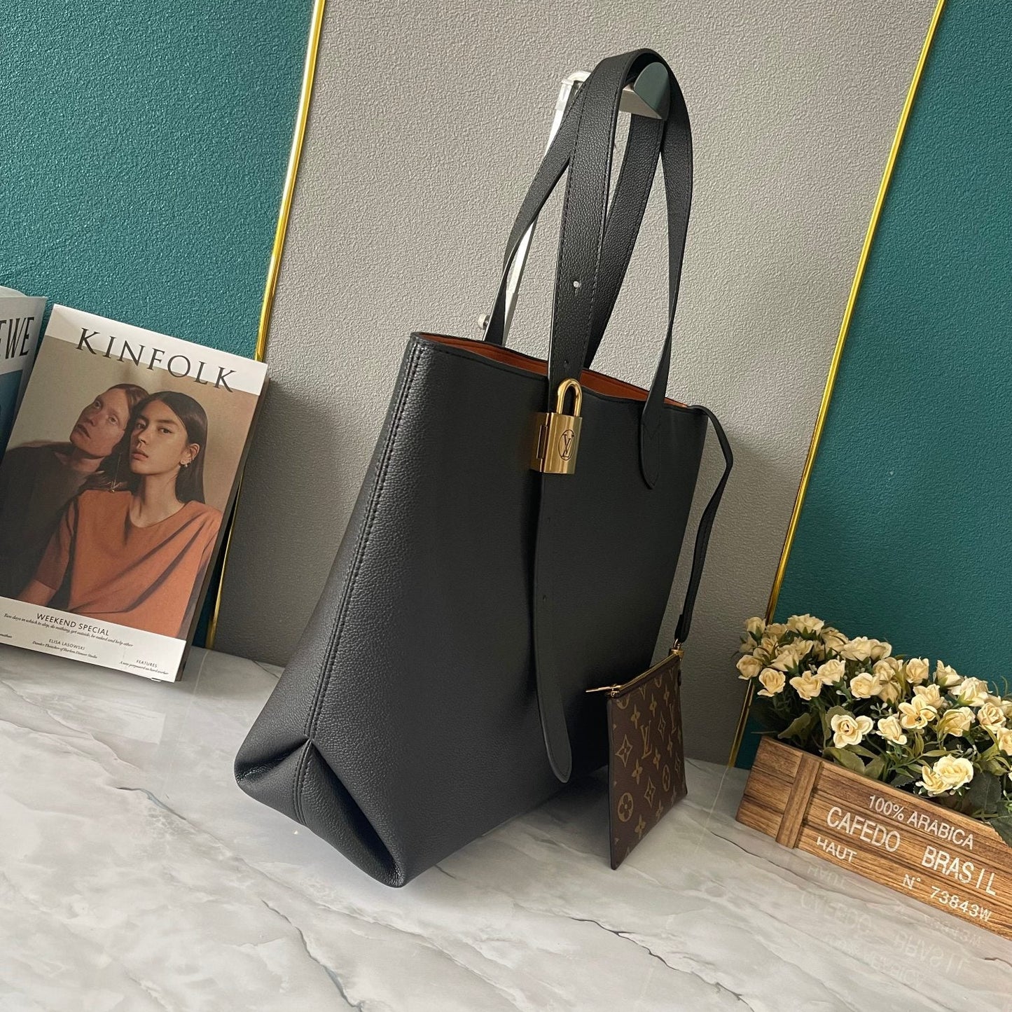 Elite Carryalls